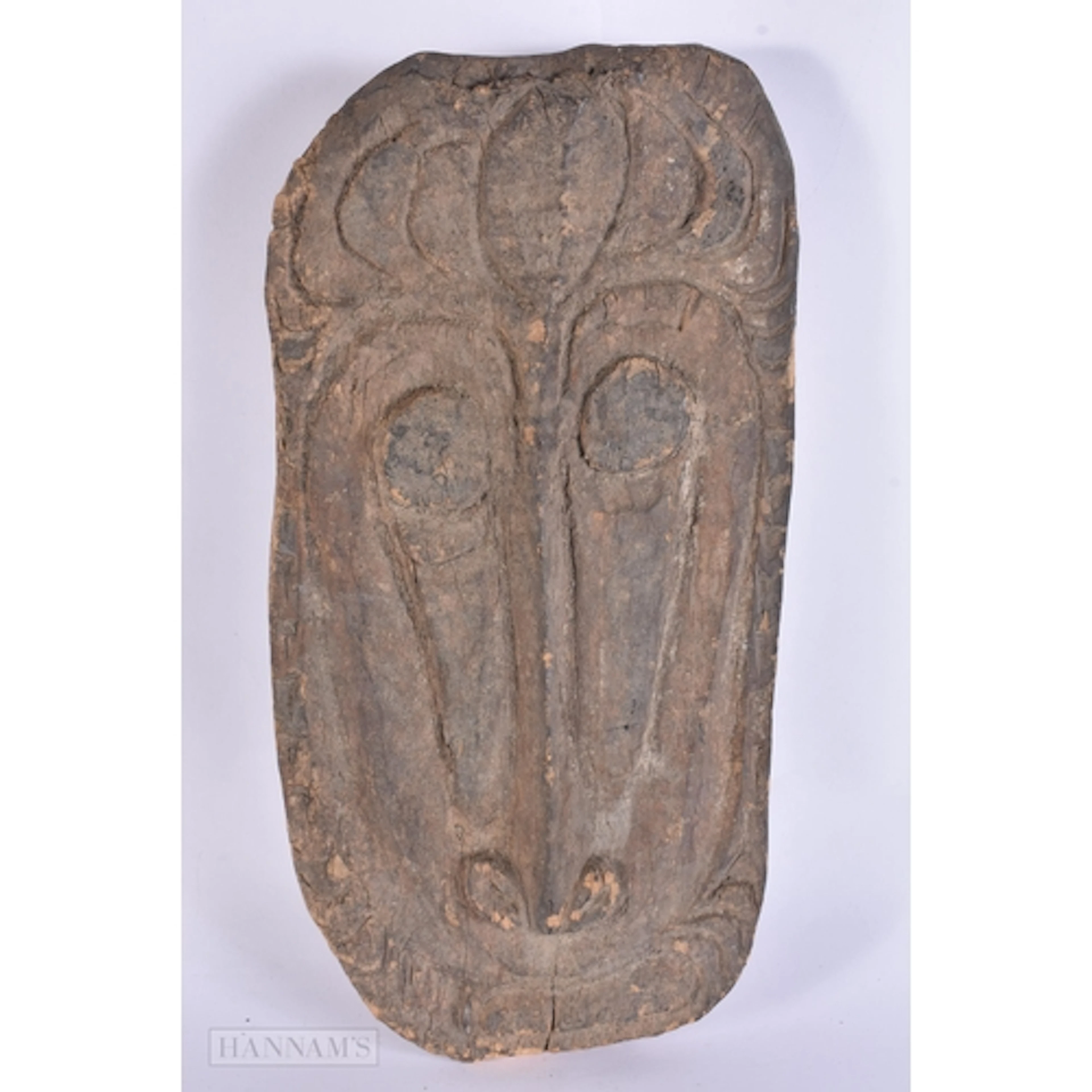 AN ANTIQUE TRIBAL PAPUA NEW GUINEA ANCESTRAL WOOD MASK. 42 c...