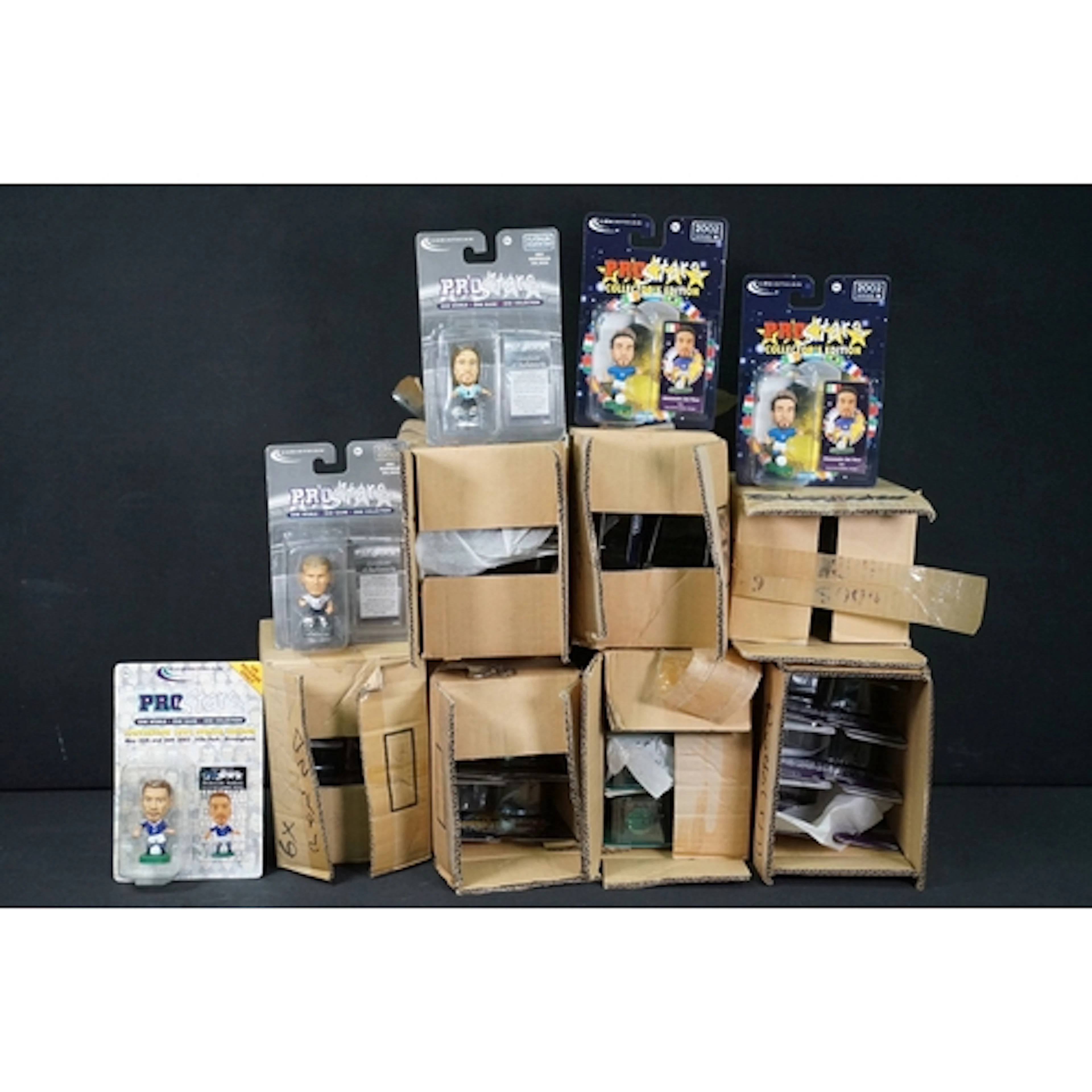 Corinthian football figures - 43 carded Pro Stars figures to...
