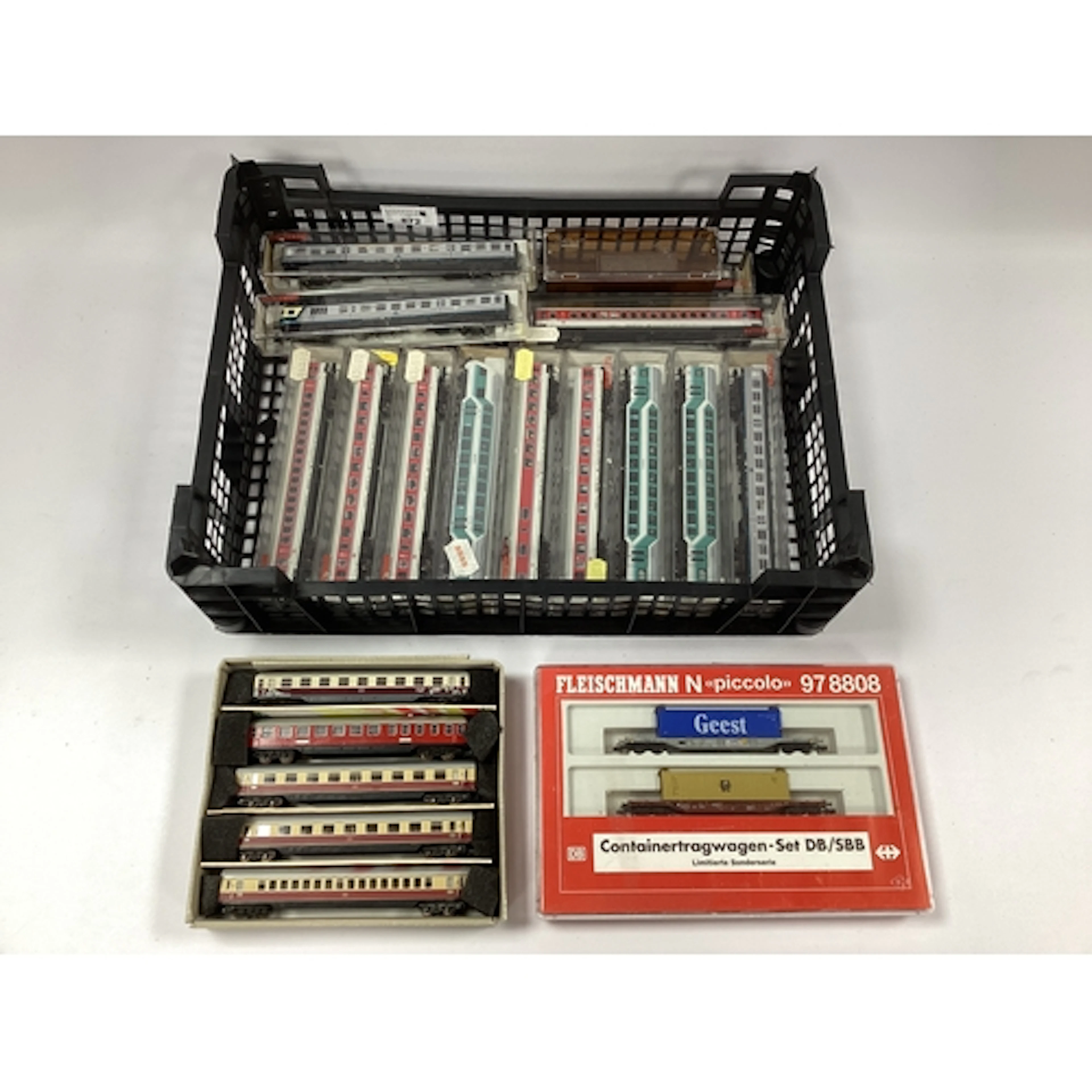 A quantity of N gauge European rolling stock, including twel...