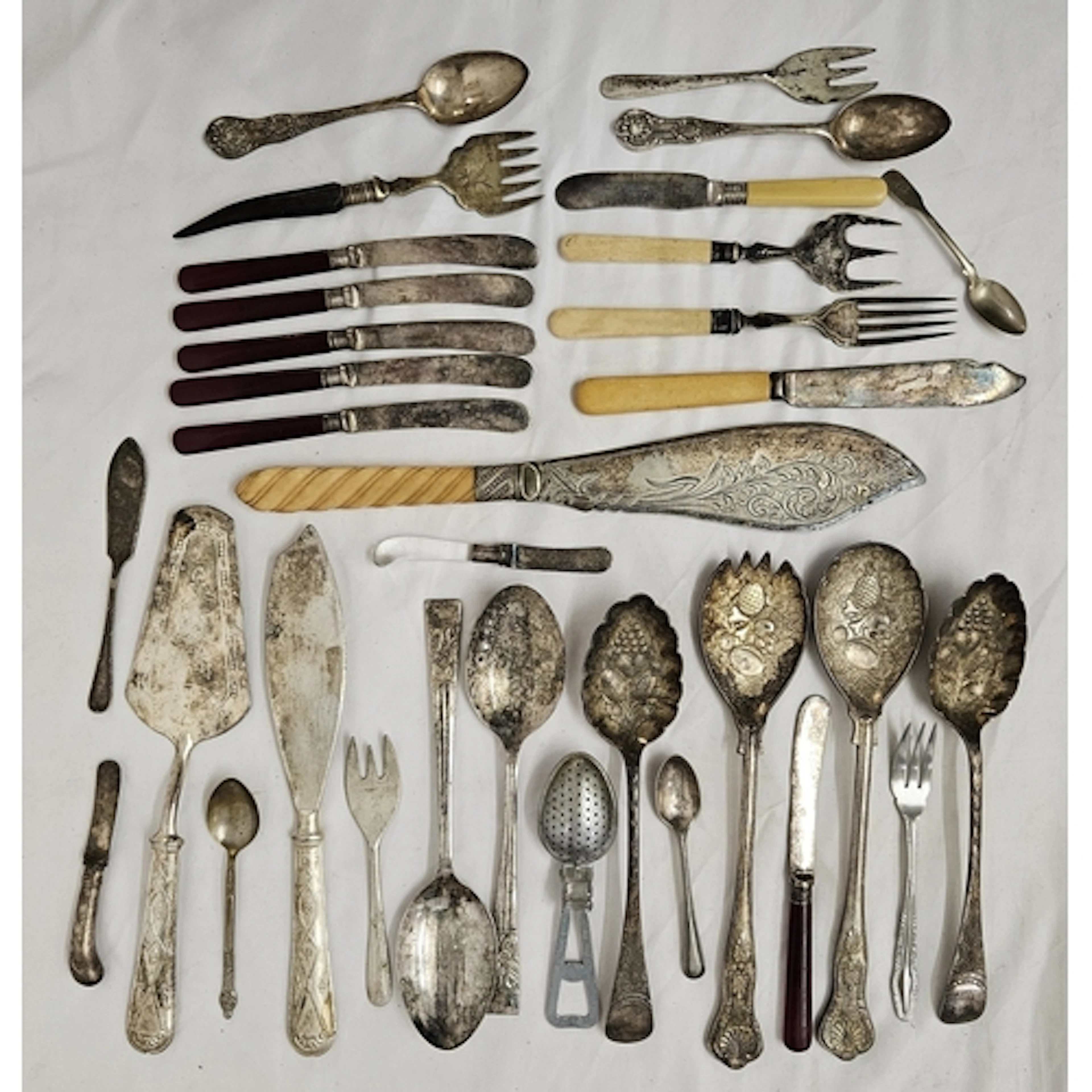 Antique & Vintage Cutlery incl. serving spoons, set of 6 but...