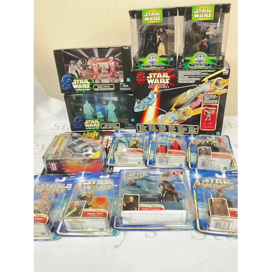 A Collection Of Modern Carded Star Wars Figures. No Reserve....