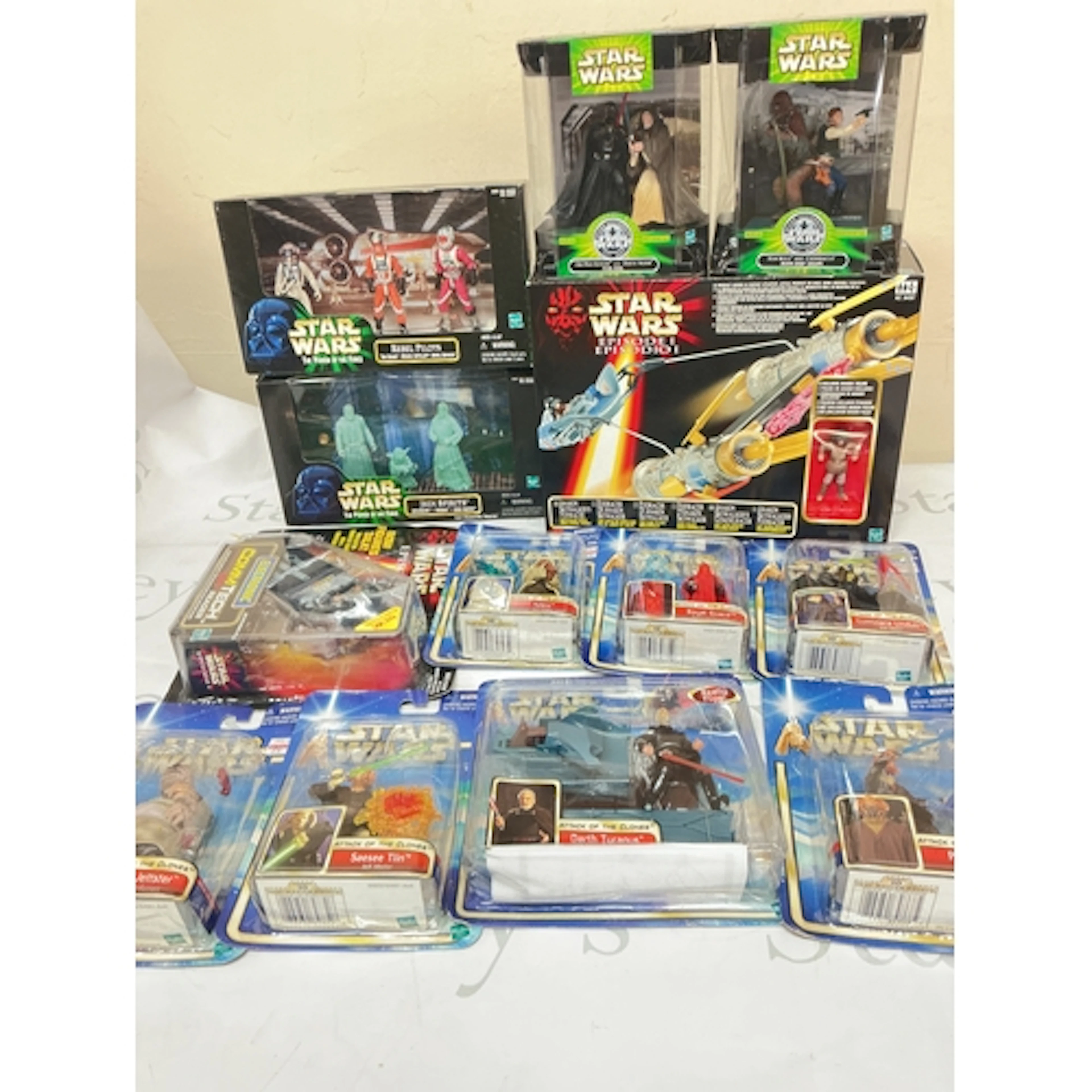 A Collection Of Modern Carded Star Wars Figures. No Reserve....