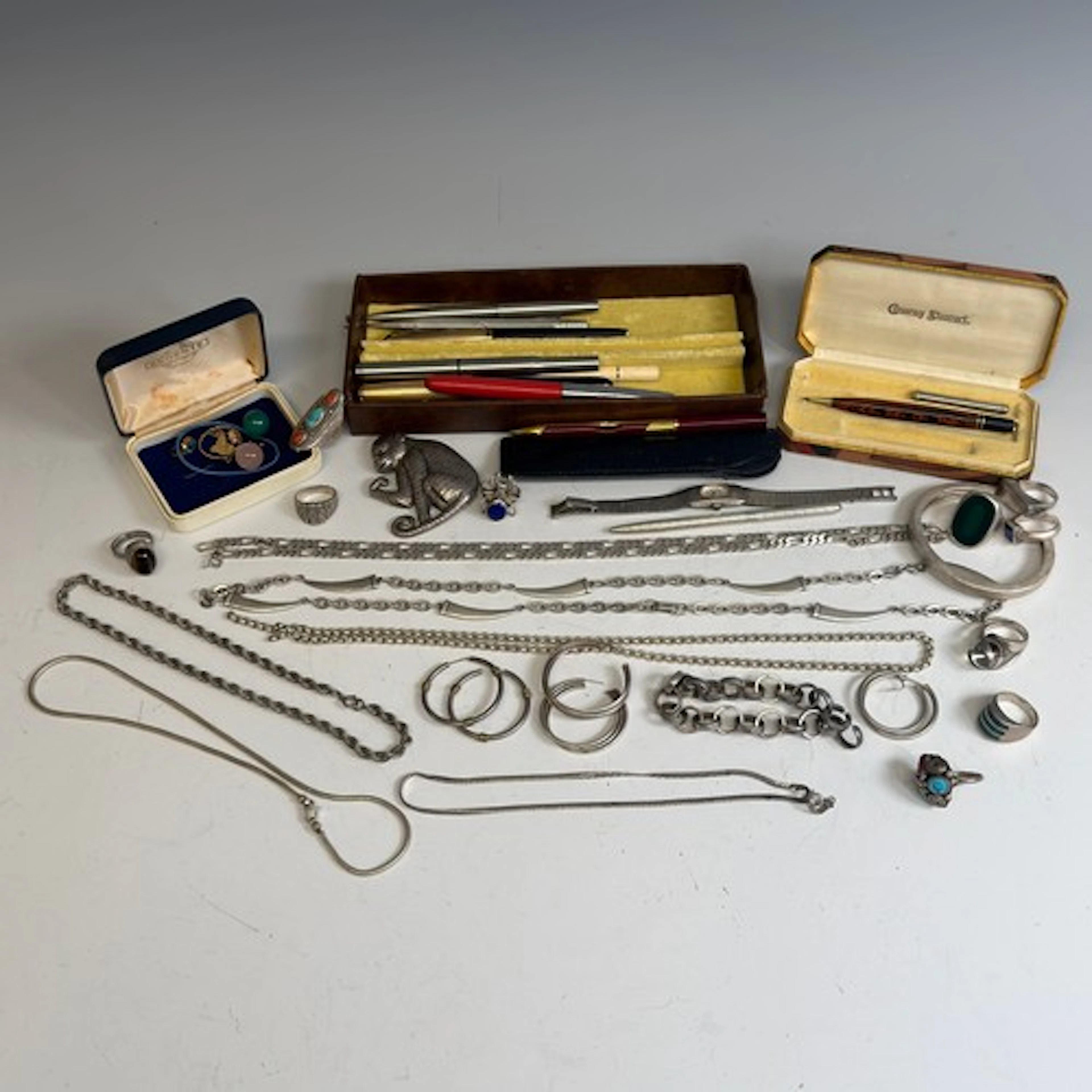 A quantity of Silver Jewellery, including a naturalistically...