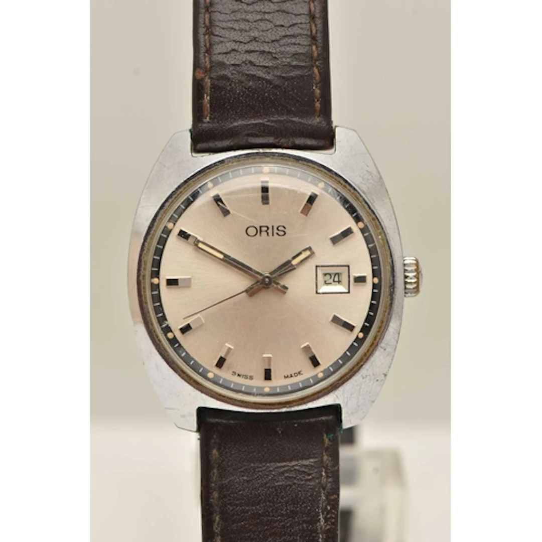 A GENTS 'ORIS' STAINLESS STEEL WRISTWATCH, manual wind, roun...