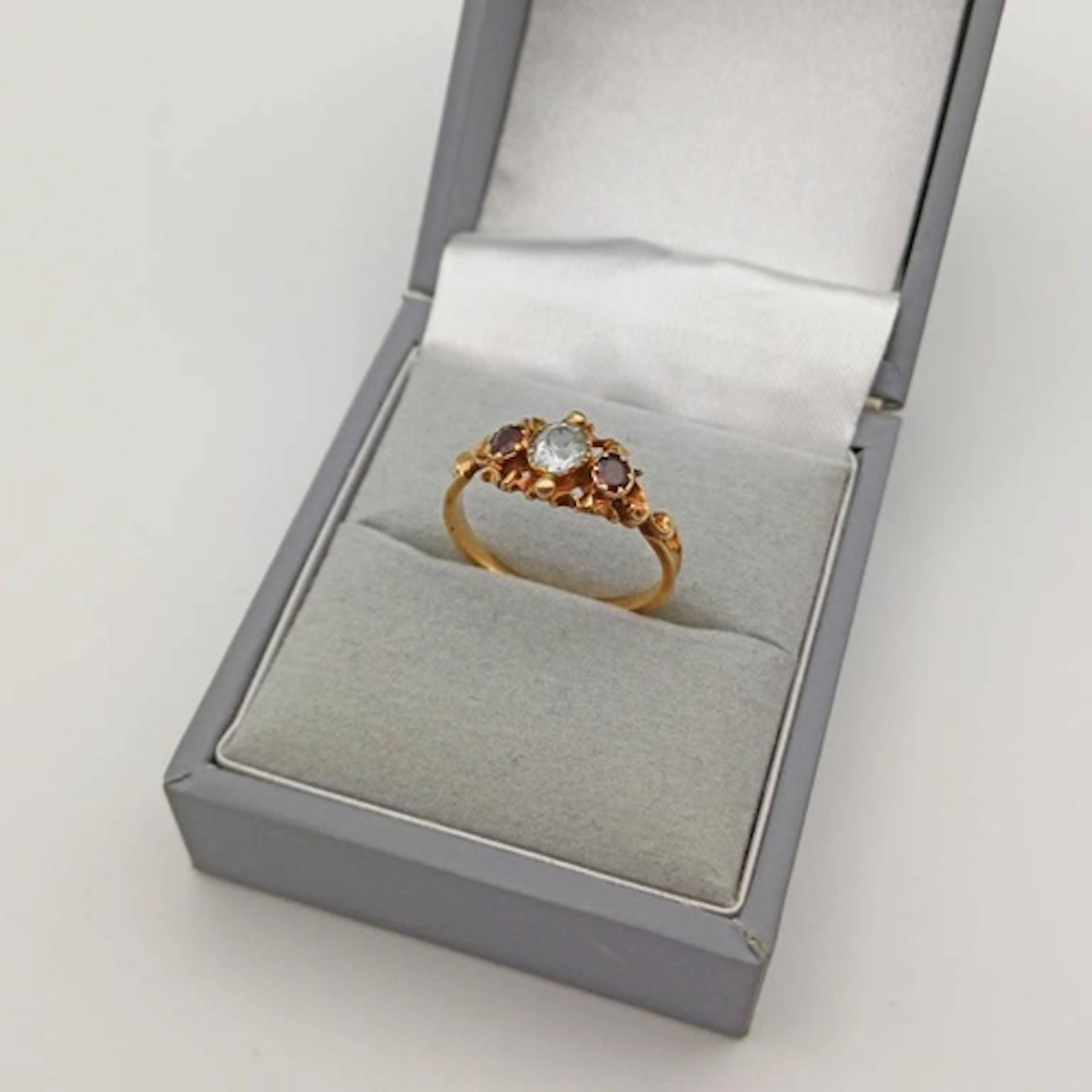 19TH CENTURY GOLD GARNET & AQUAMARINE 3-STONE RING - 1.9G, R...