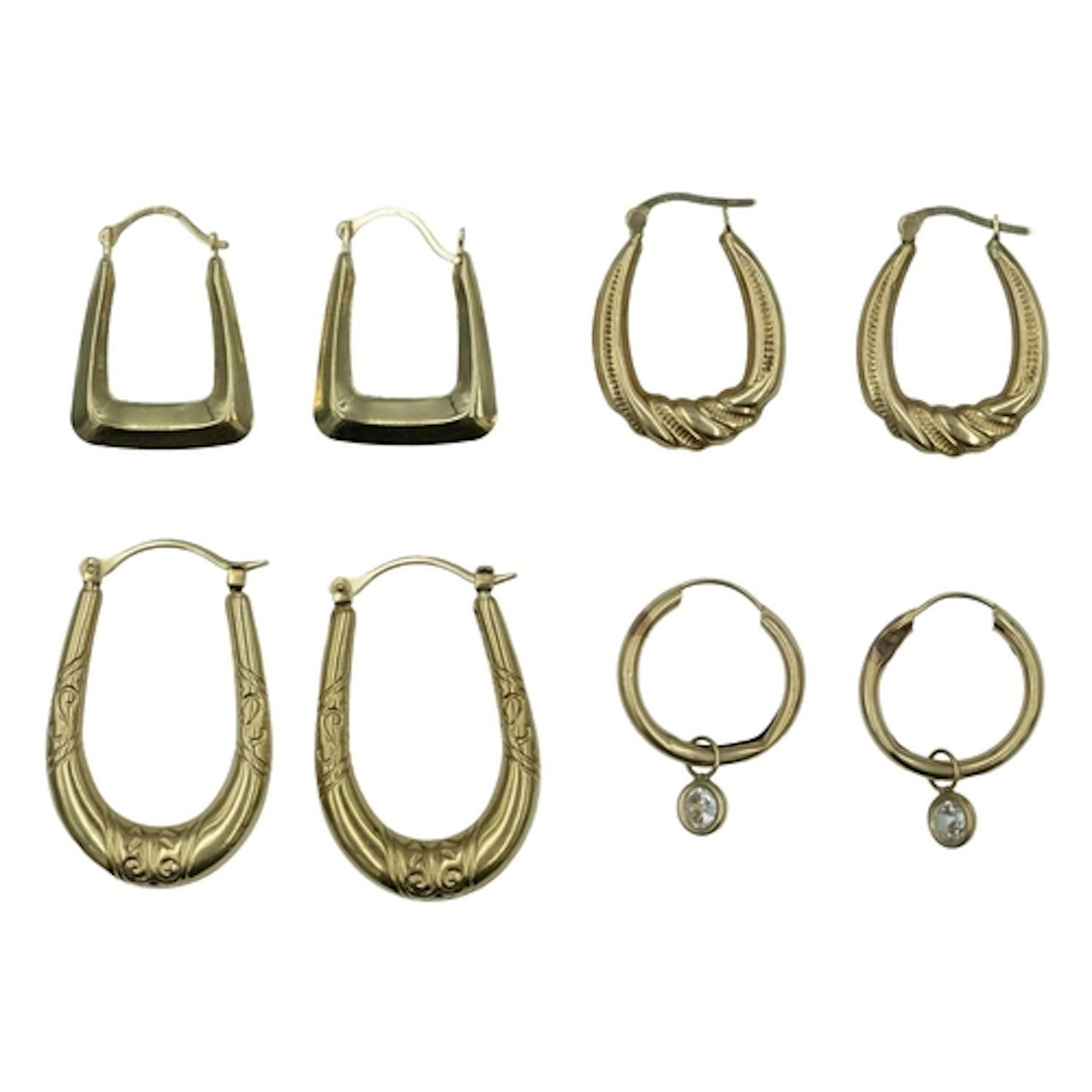 A group of 9k yellow gold hoop earrings. To comprise a pair ...