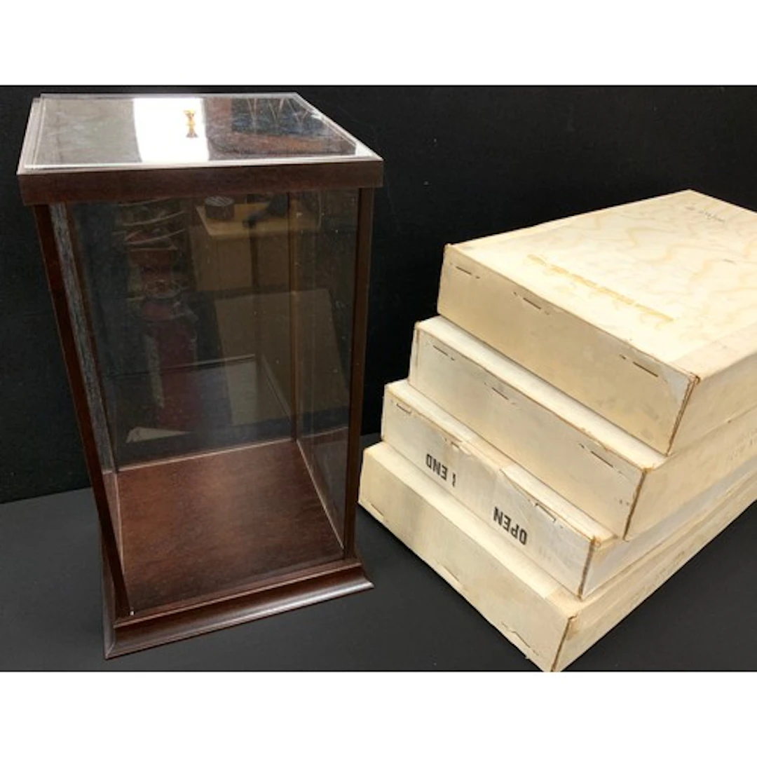 Five Iredell Container Corps display case kits, eack approx ...