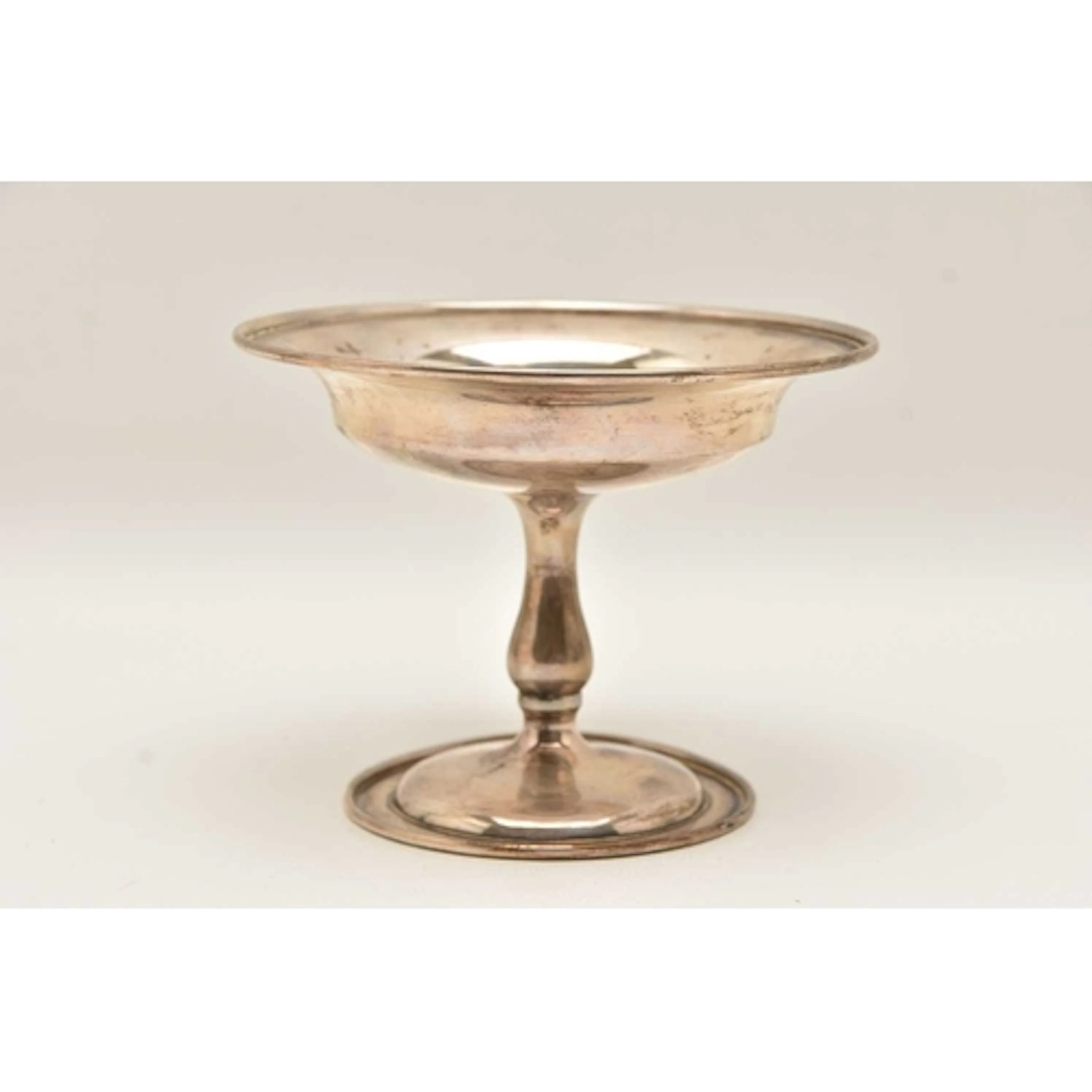 AN EARLY 20TH CENTURY SILVER PEDESTAL BONBON DISH, polished ...