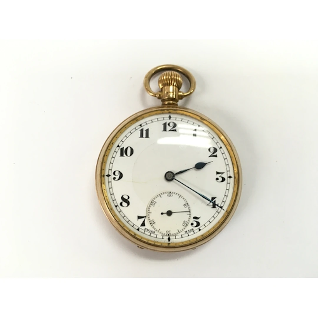 A 9ct gold case pocket watch. Wind and runs 70g total