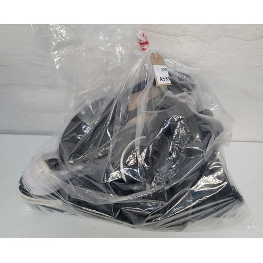ONE BAG OF TRAINERS INC. NEW BALANCE, CONVERSE