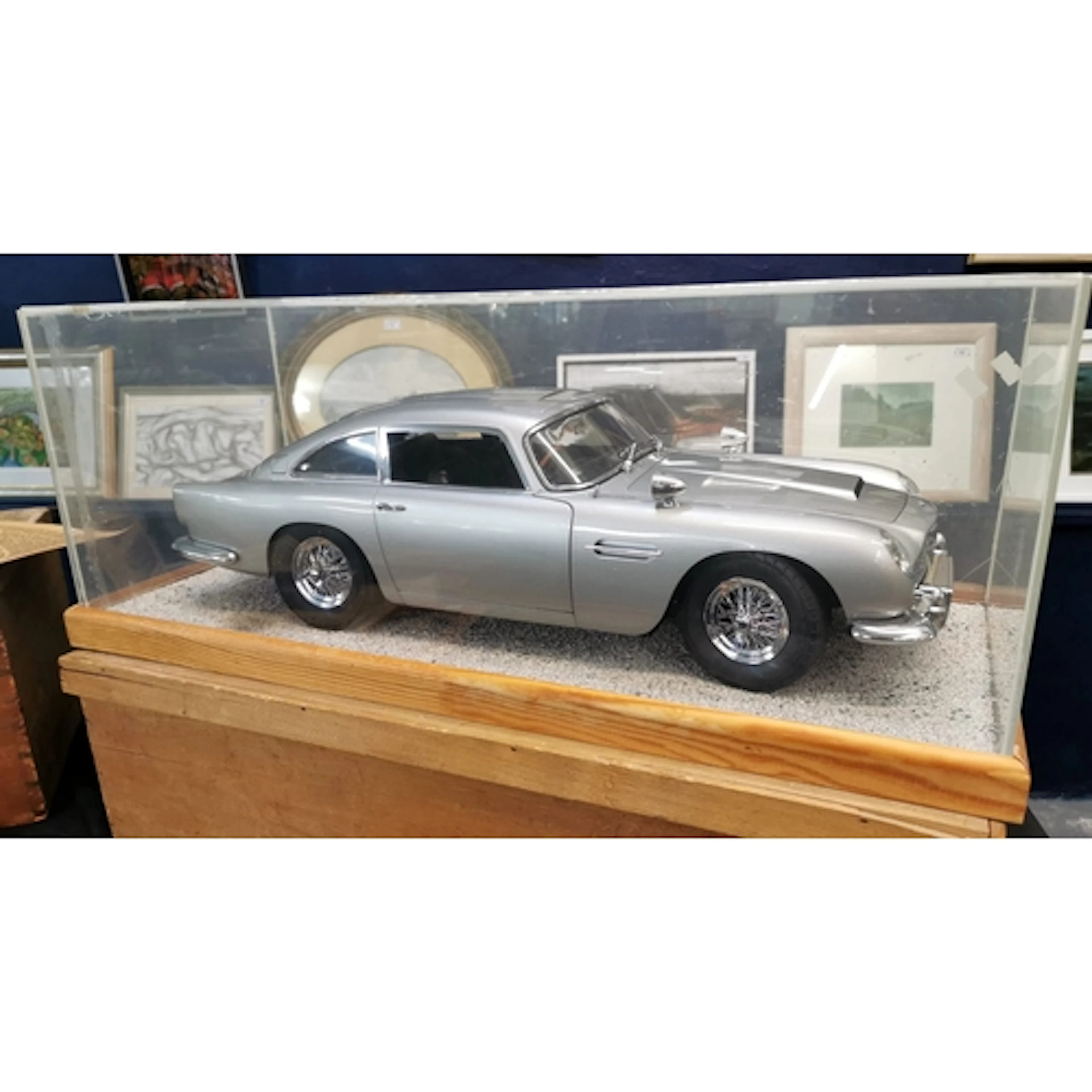 Large well made scale model of James Bond Aston Martin DB5 '...