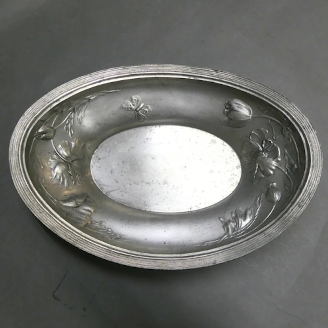 KAYSERZINN - An Art Nouveau pewter oval serving bowl, design...
