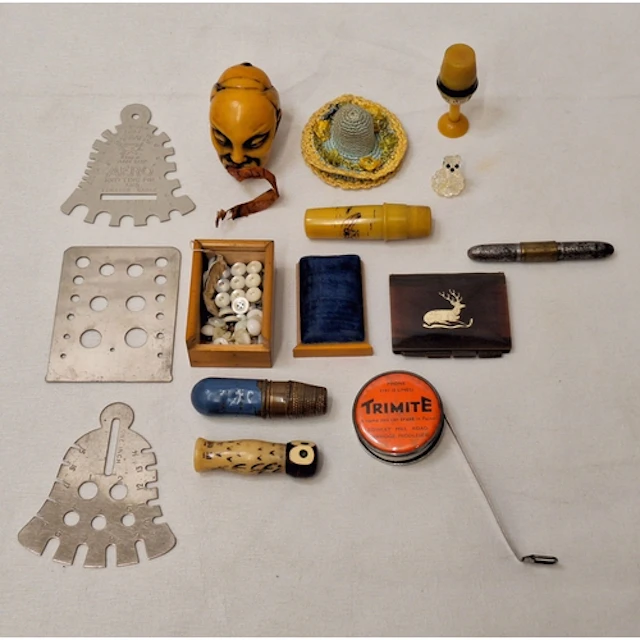 Vintage Sewing Items incl. early plastic needle case in the ...