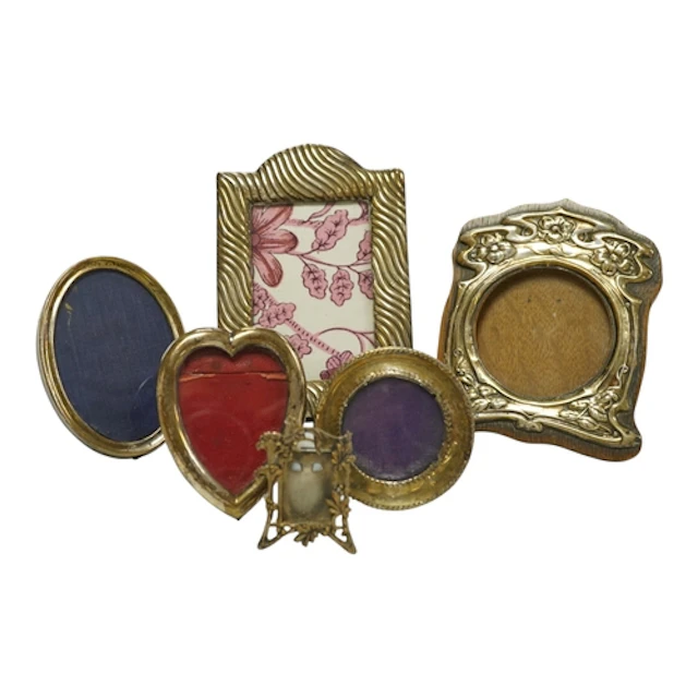 An Edwardian Art Nouveau silver mounted small photograph fra...