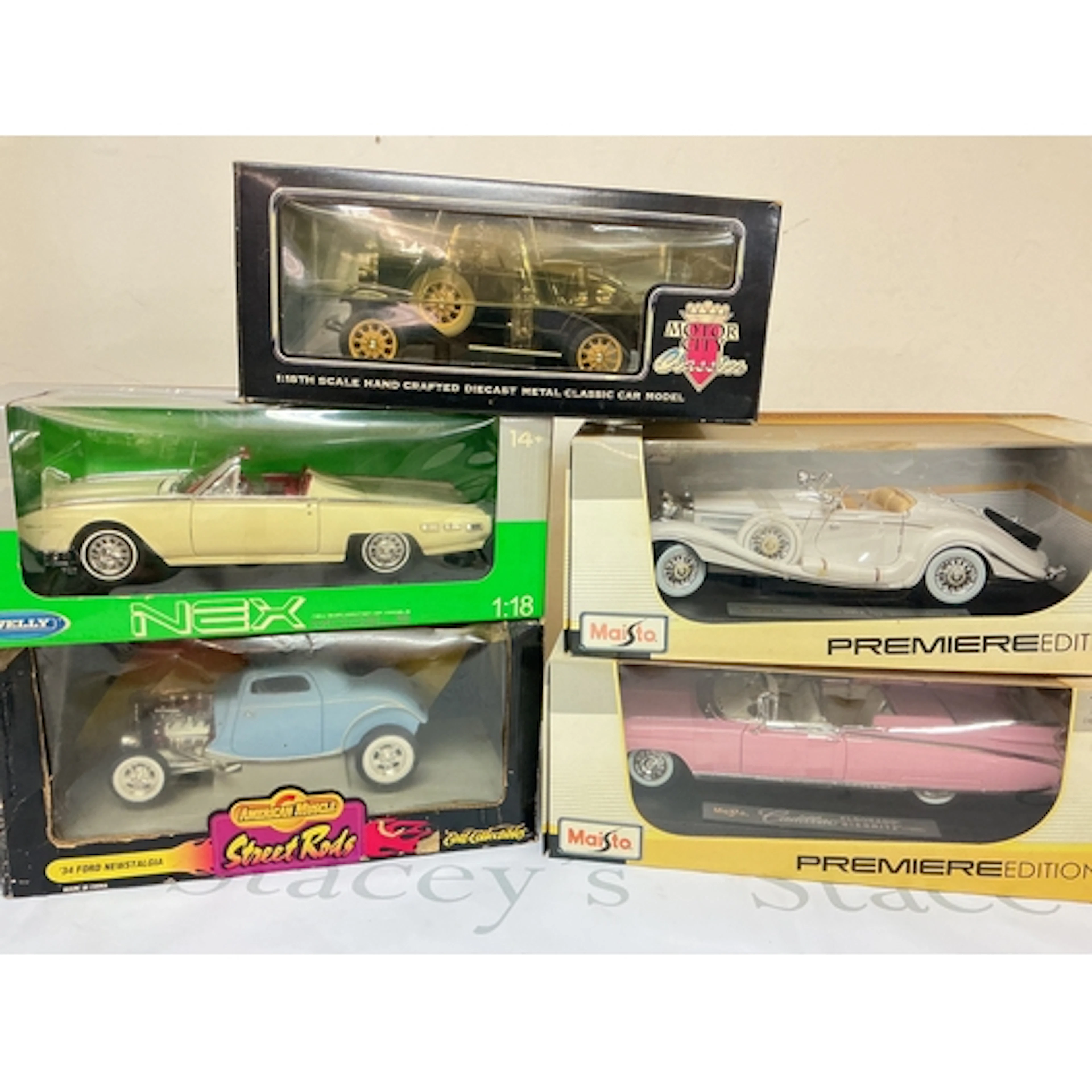 5 Boxed 1/18 Scale Diecast Including Maisto, American Muscle...