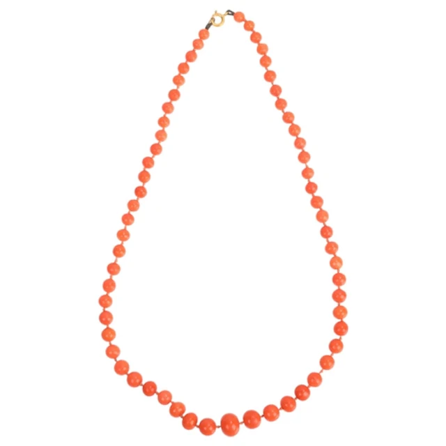 An Antique Victorian single-row coral bead necklace, beads m...