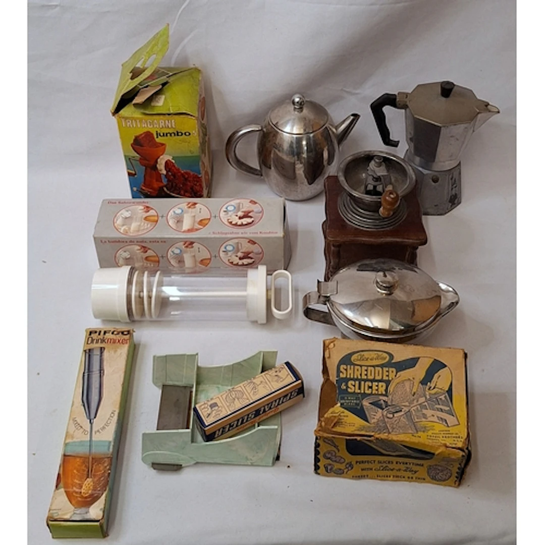 Wood & Metal Coffee Grinder, Aluminium stove top coffee pot,...
