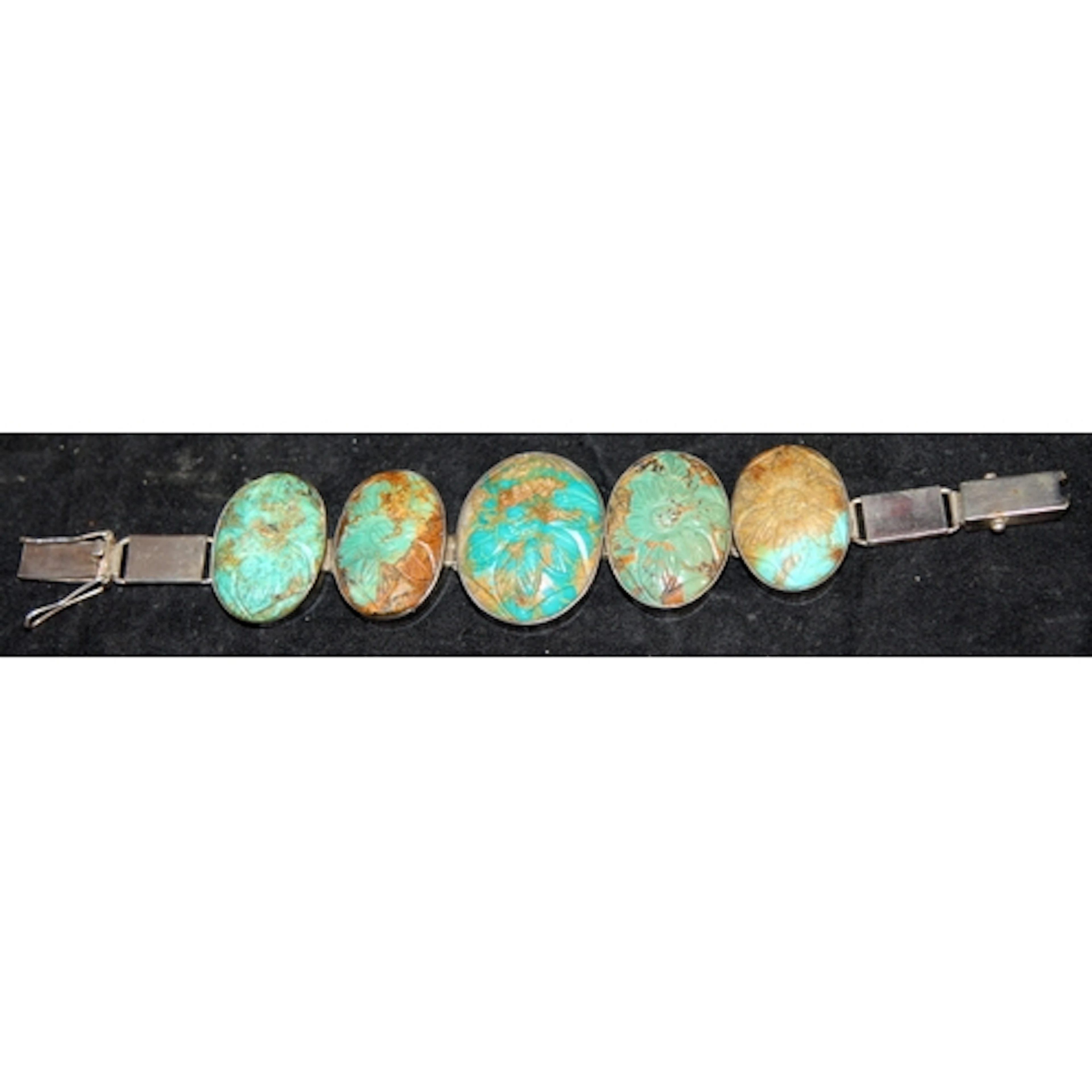 Vintage sterling silver linked bracelet featuring graduating...