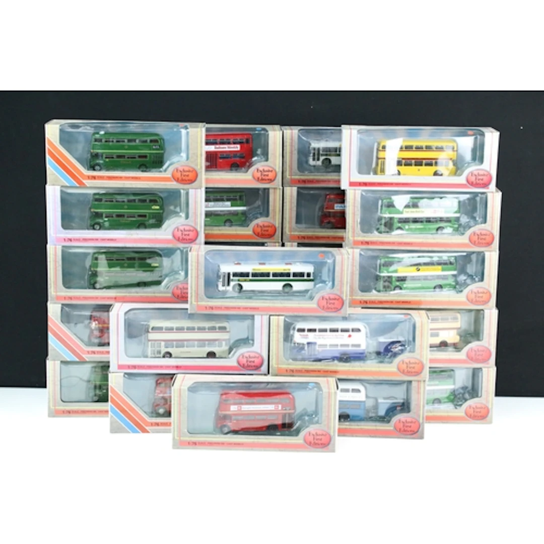 26 Boxed EFE Exclusive First Editions diecast model buses to...