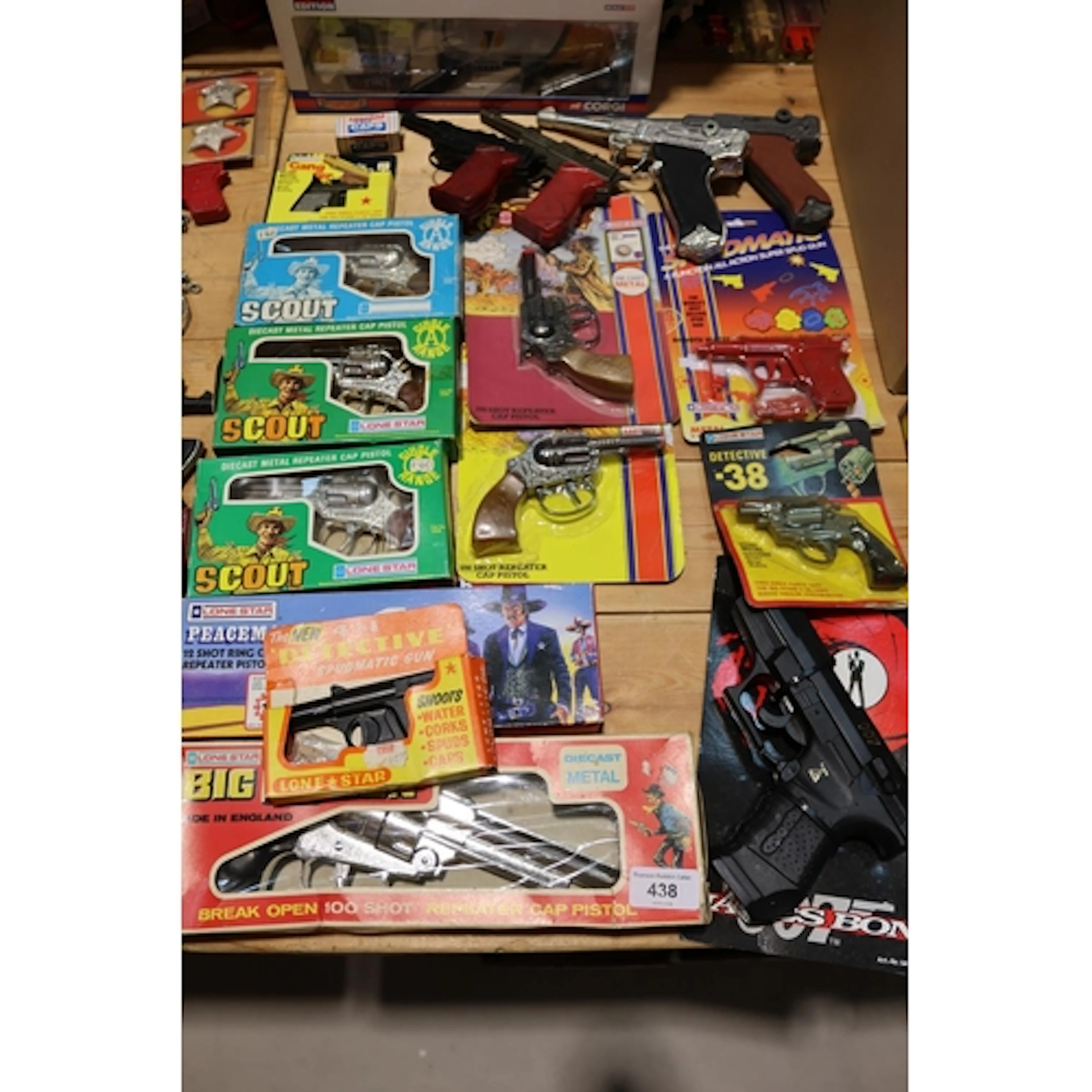 Vintage toy guns to include Lone Star Big 6 Gun, Lone Star P...