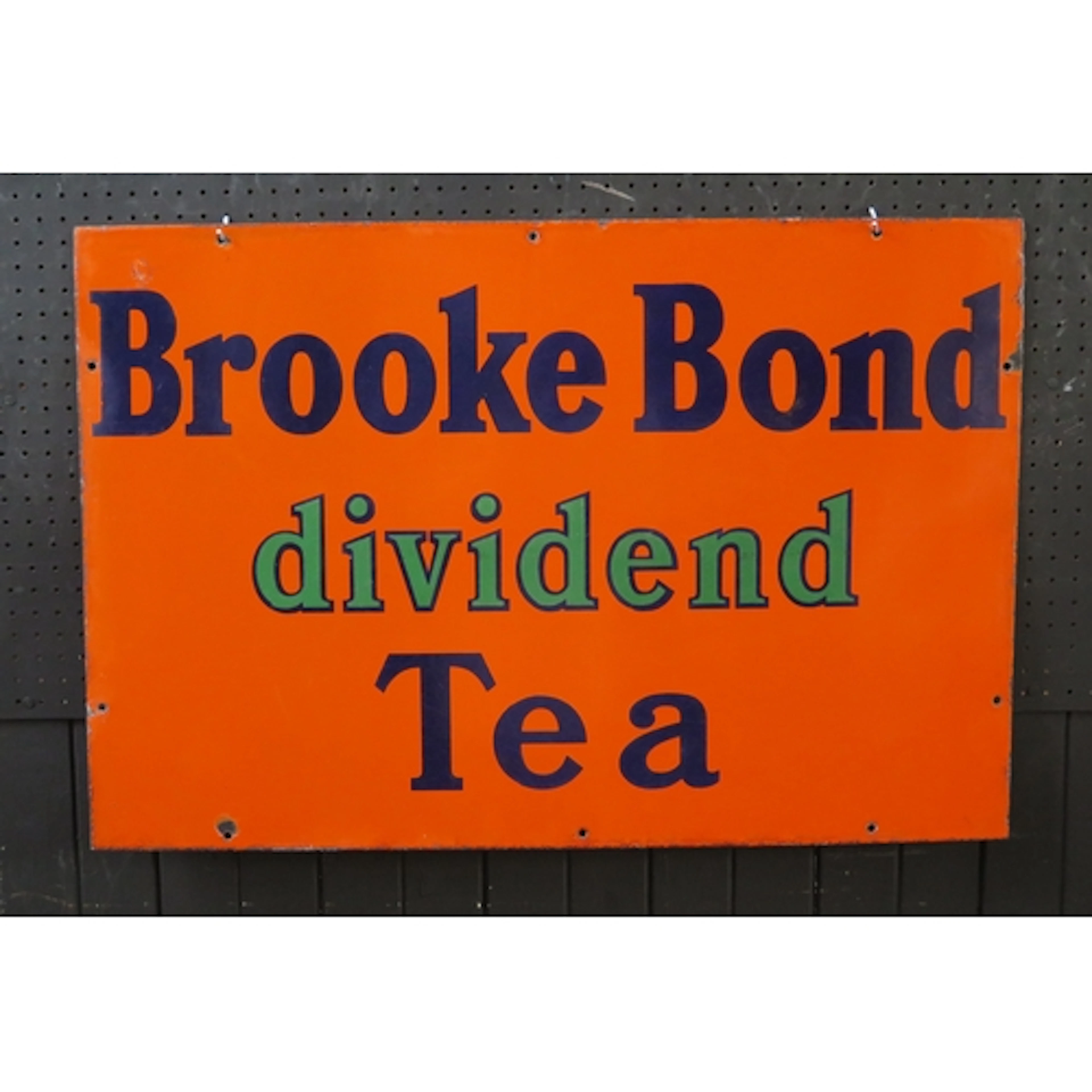 "Brooke Bond Dividend Tea" - an enamel advertising sign, 51 ...