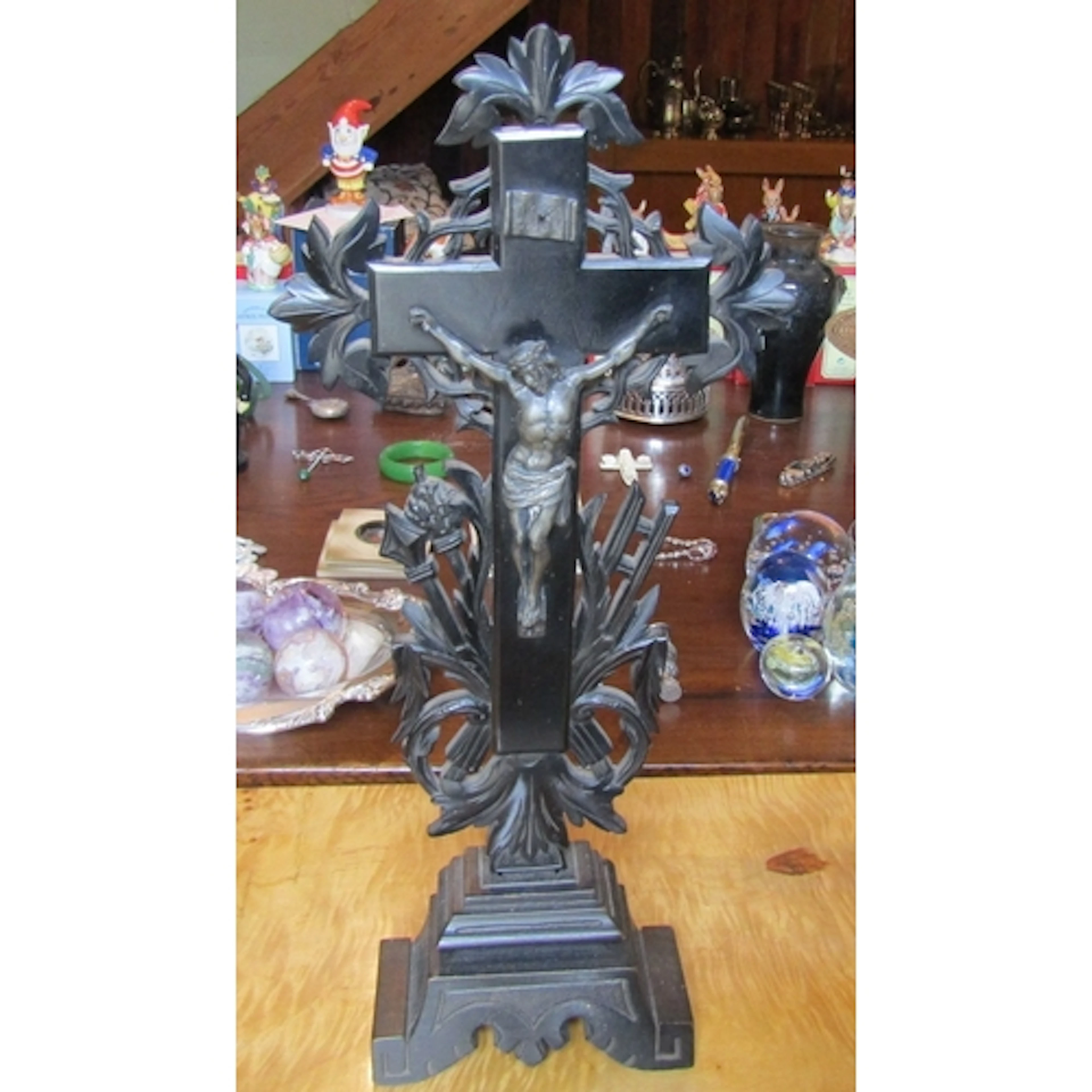 Antique Free Standing Crucifix with Christ on Cross Attracti...