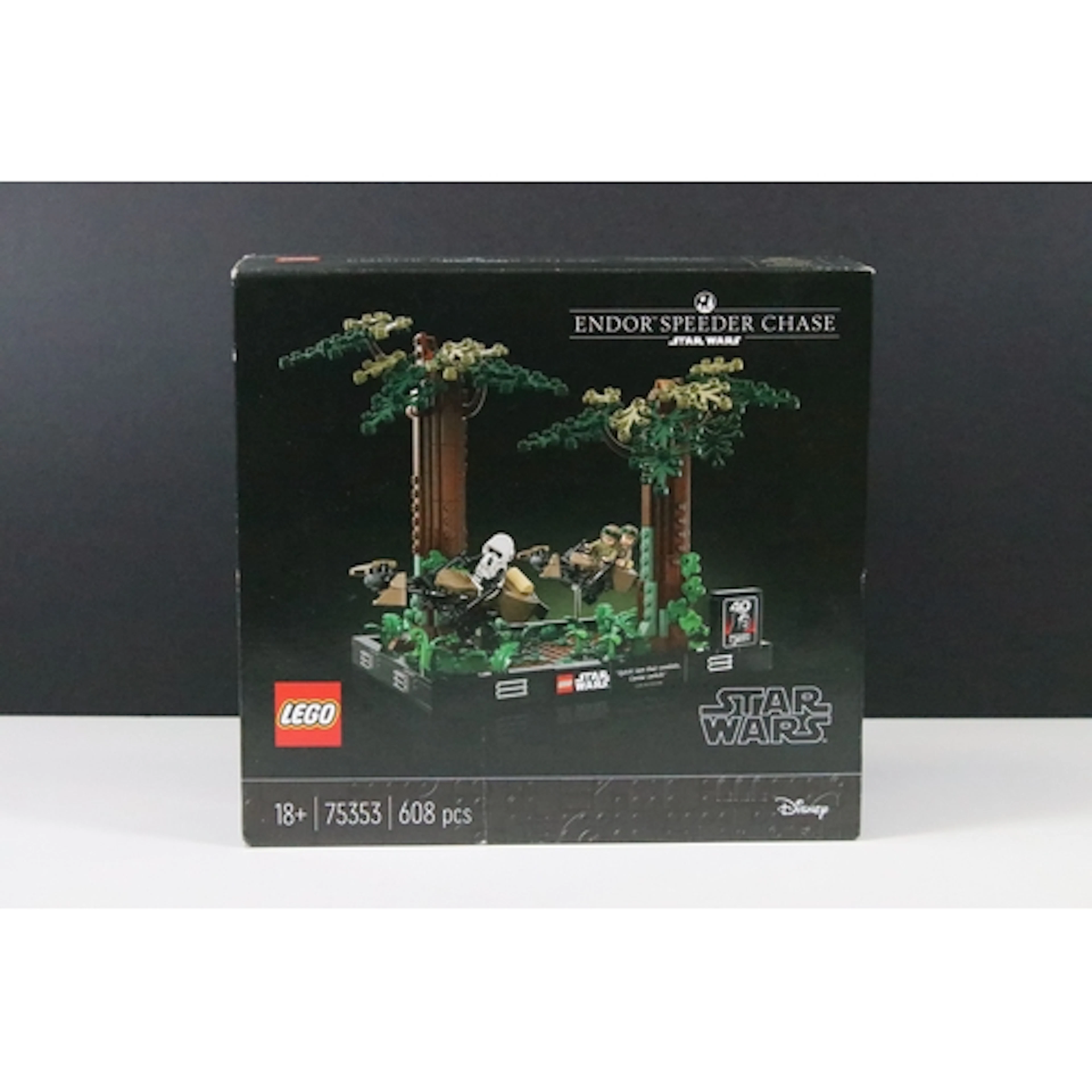 Lego - Boxed Lego Star Wars 75353 Endor Speeder Chase set, s...