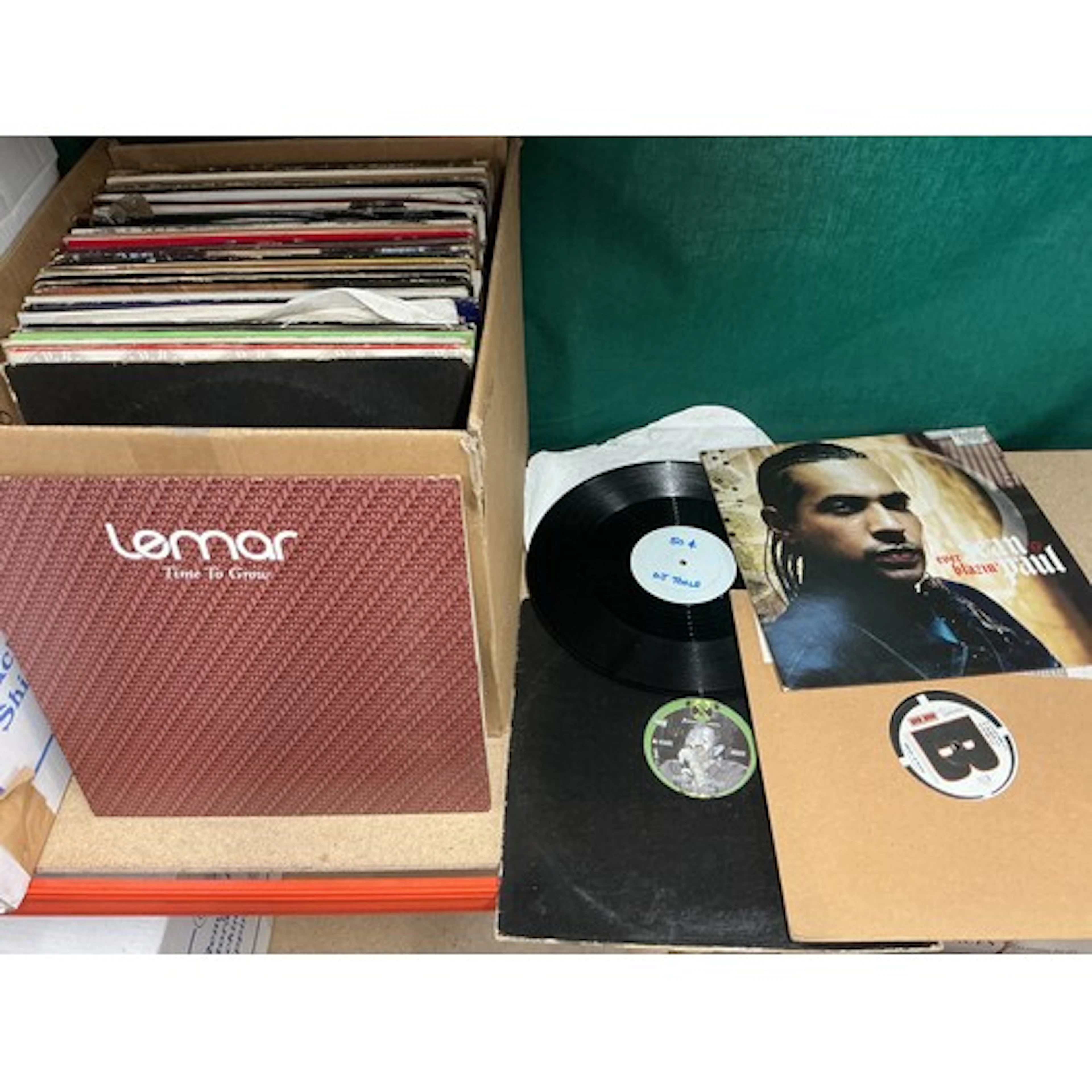 A box of hip hop, house and RnB LPs and 12” singles includin...