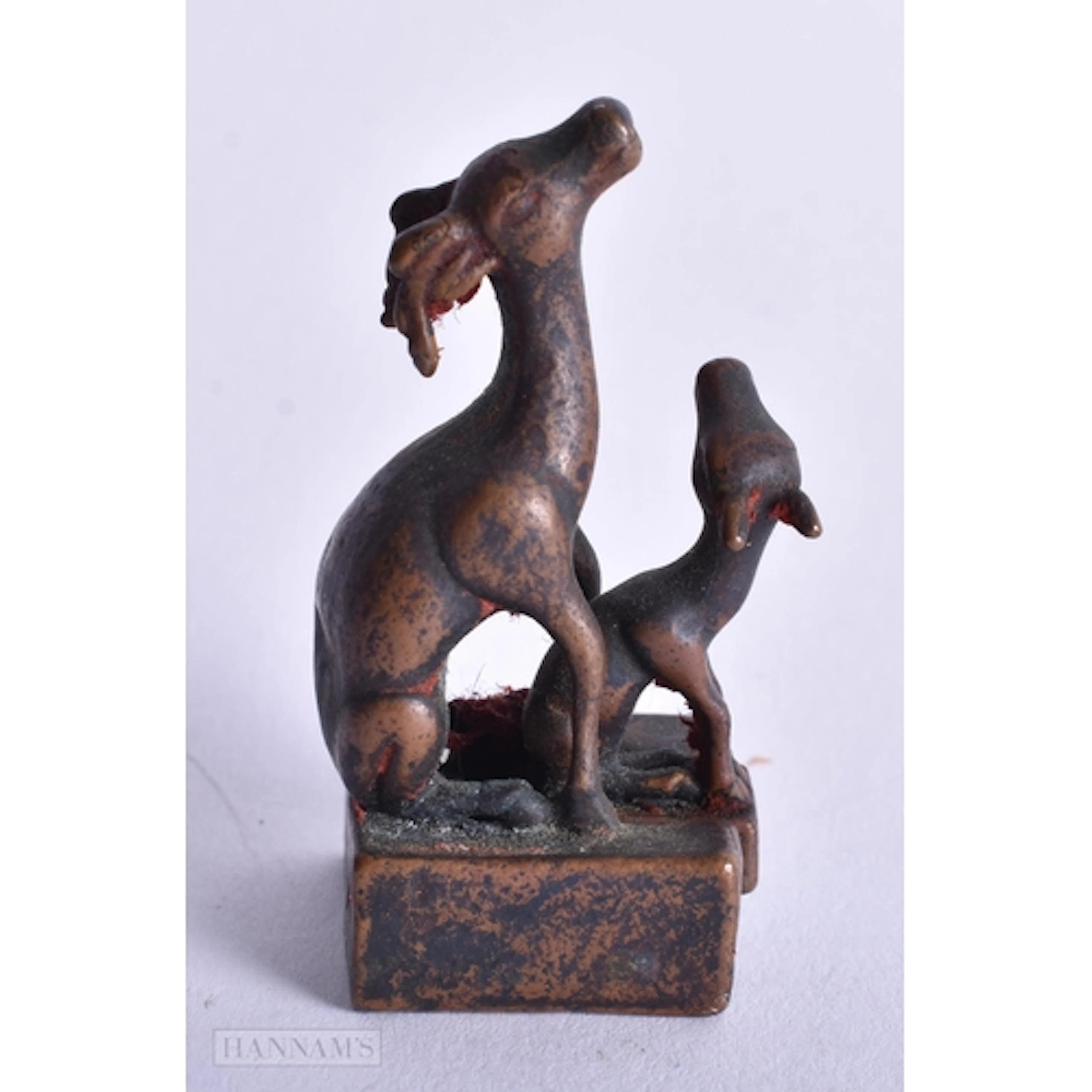 A Bronze Dee Seal. 5.1cm x 2.6cm x 2.2cm, weight 74g