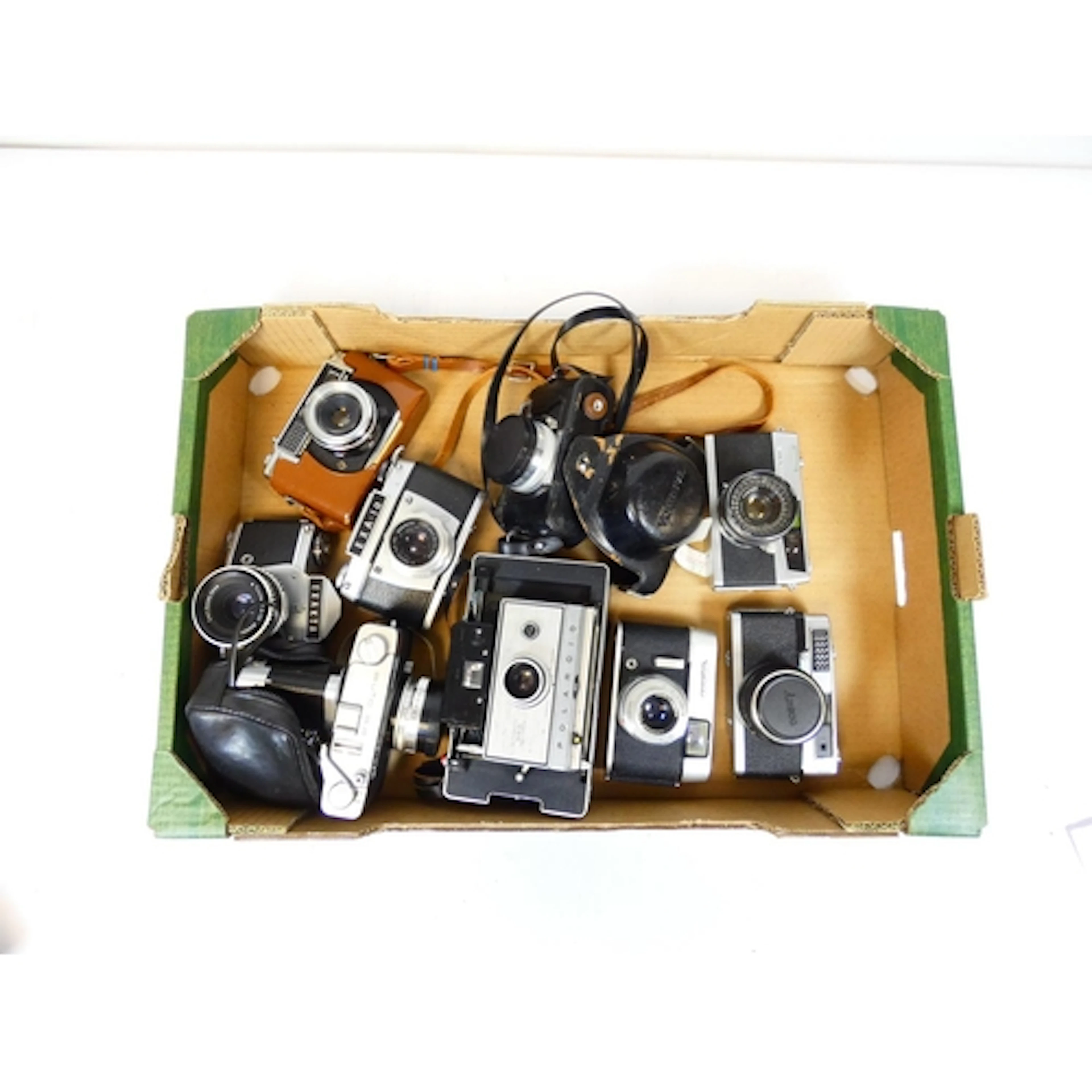 A box of mixed vintage cameras to include a Polaroid 355 fol...