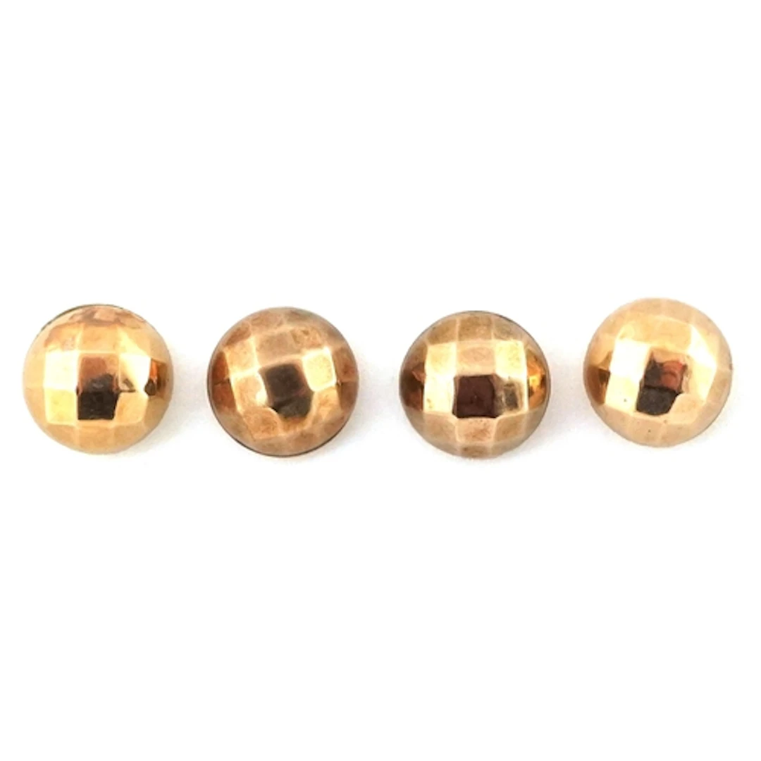 Two pairs of 9ct gold stud earrings, 8.9mm in diameter, tota...