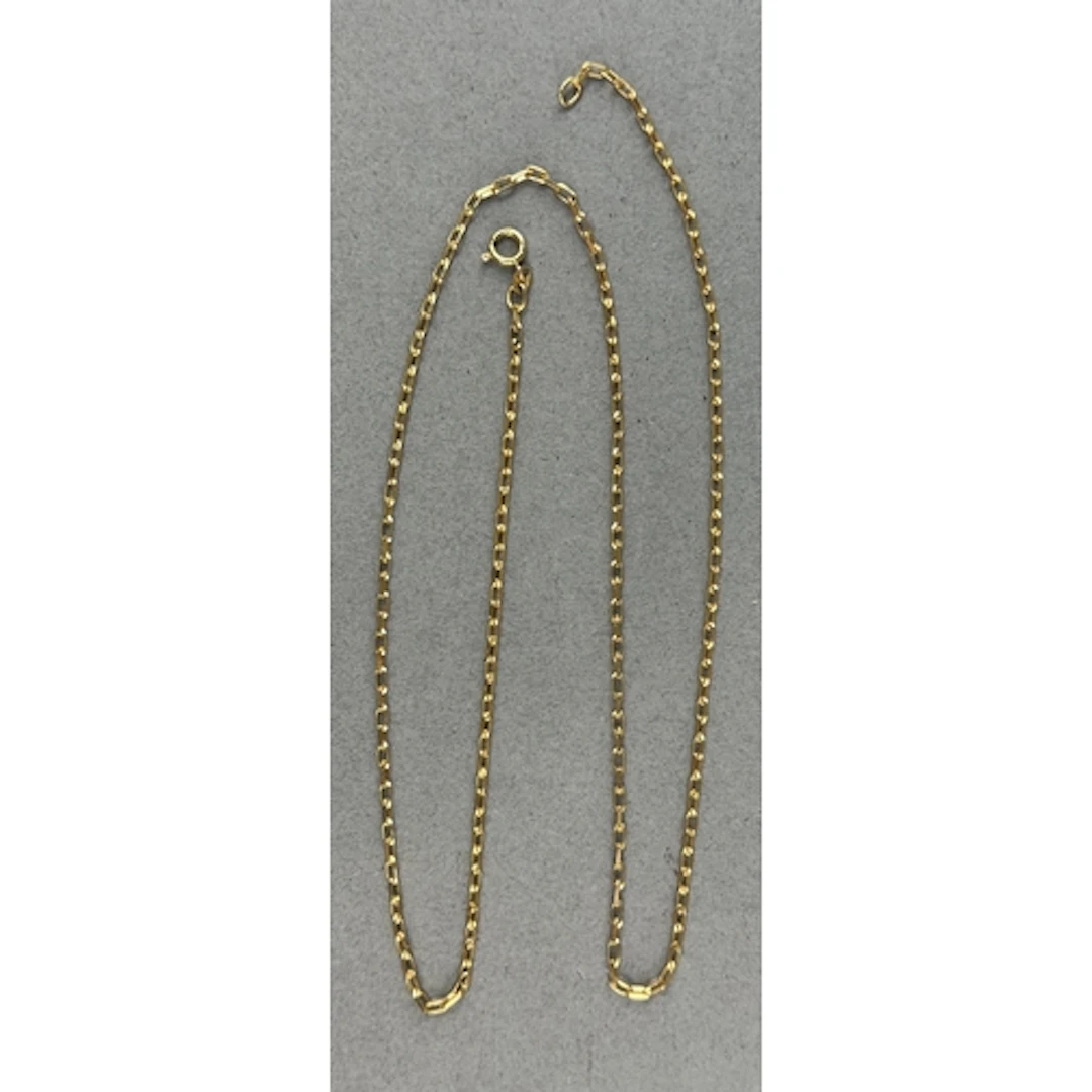 Jewellery: a 9ct yellow gold open link necklace, 56cm, 5.3g....