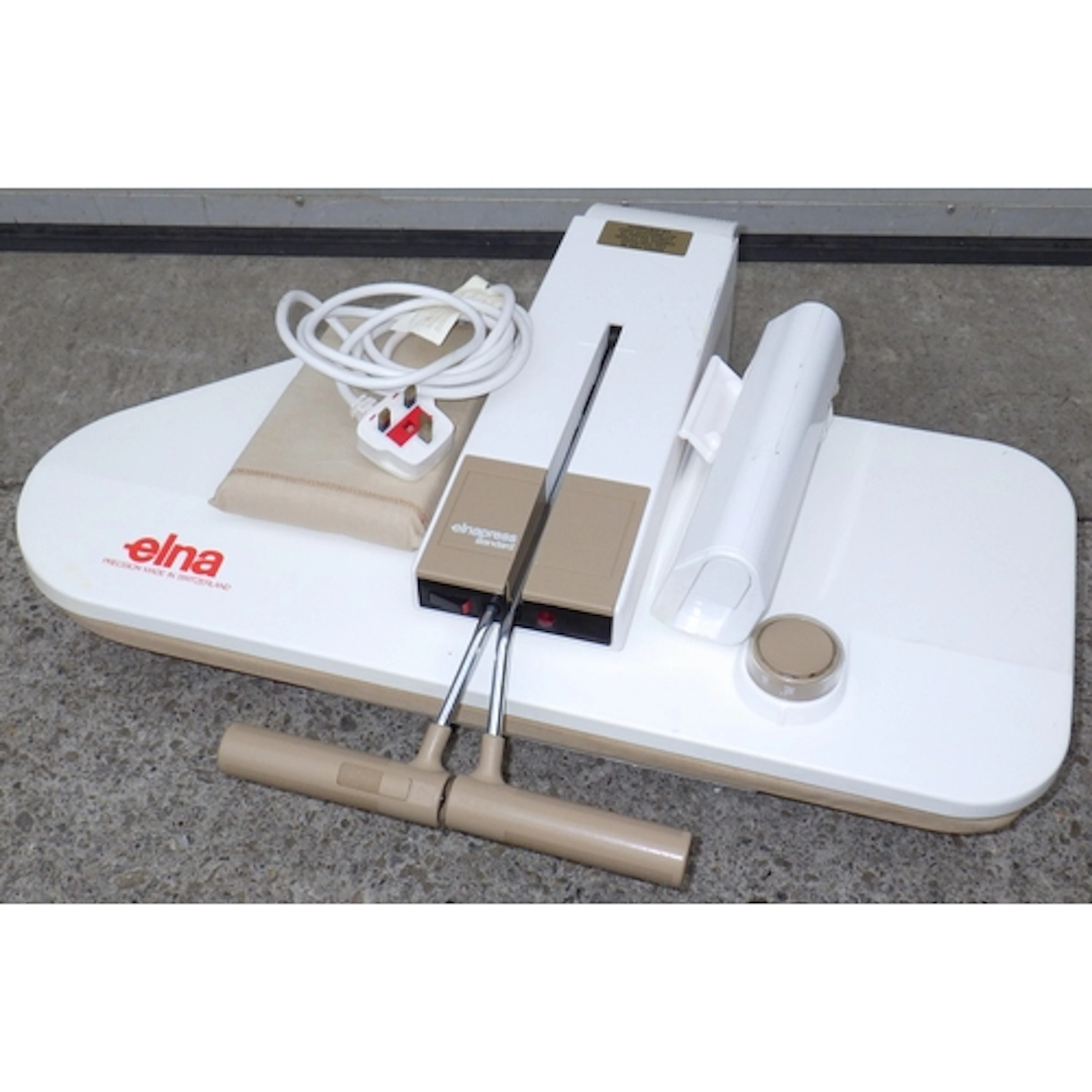 A Elna Iron press