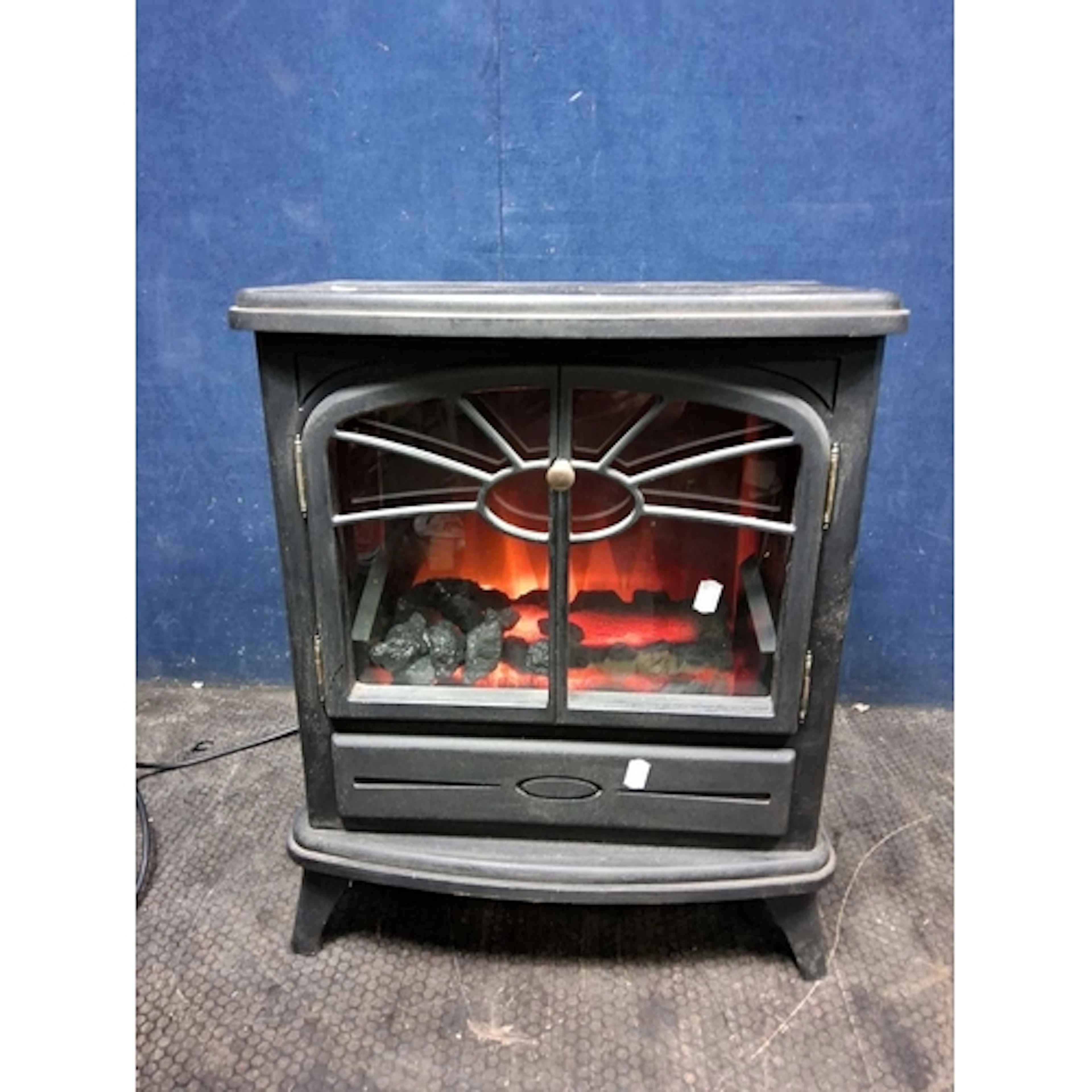 A FOCAL POINT ES3000 FIRE EFFECT HEATER (PAT pass and workin...