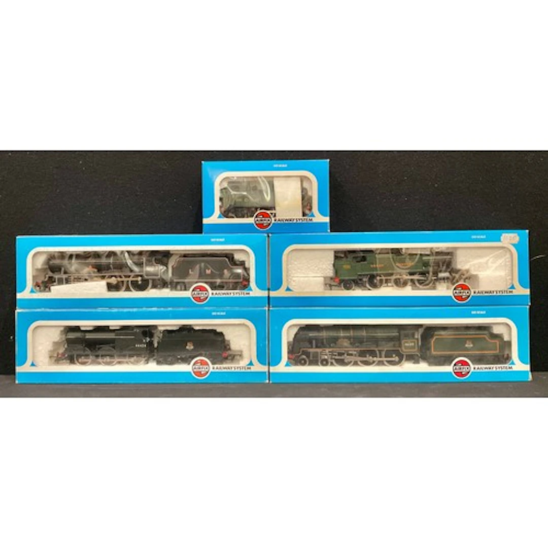 Airfix Railway System - A quantity of Airfix model railways ...