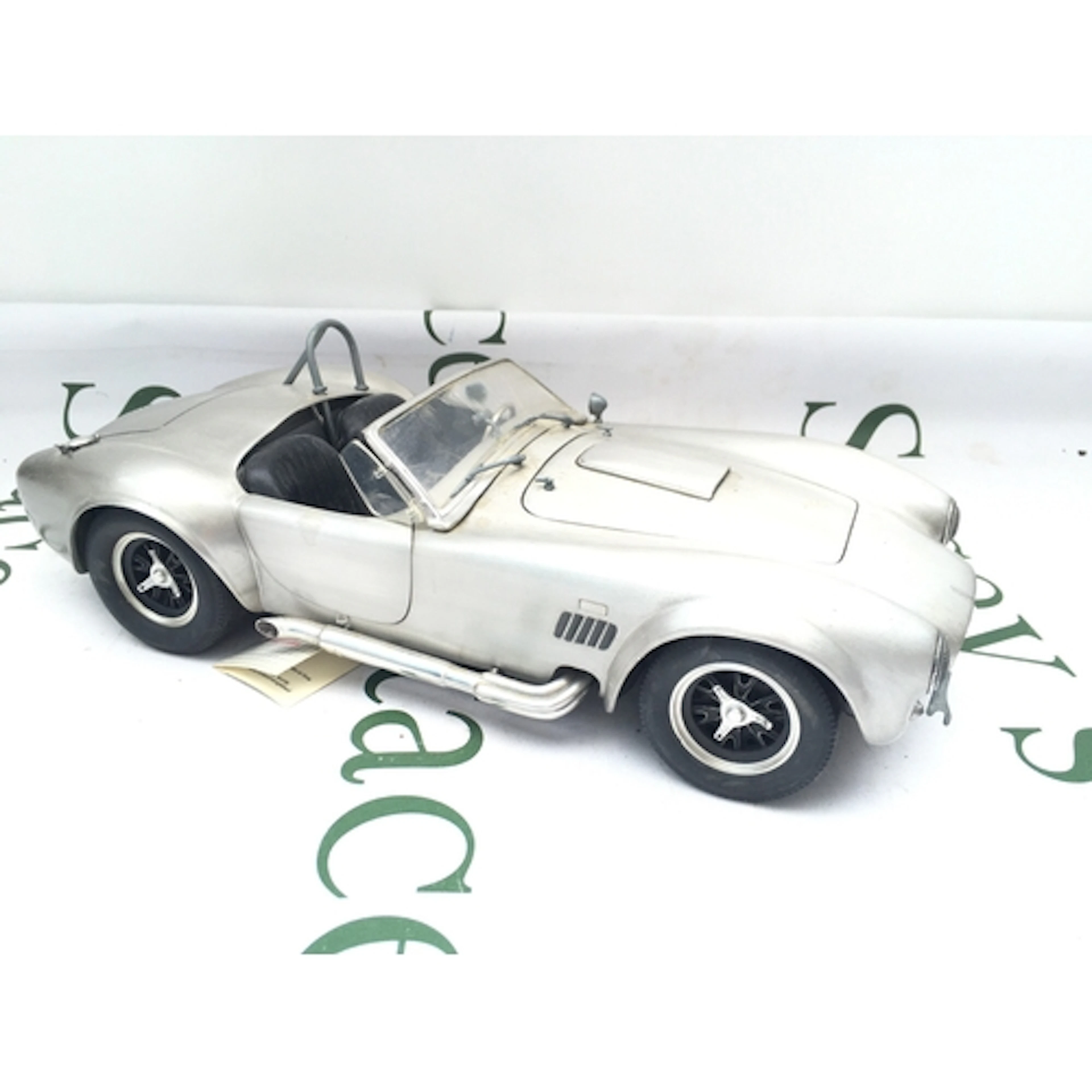 A Rare Franklin Mint 1/12 Scale Shelby Cobra 427 In Fine Pew...