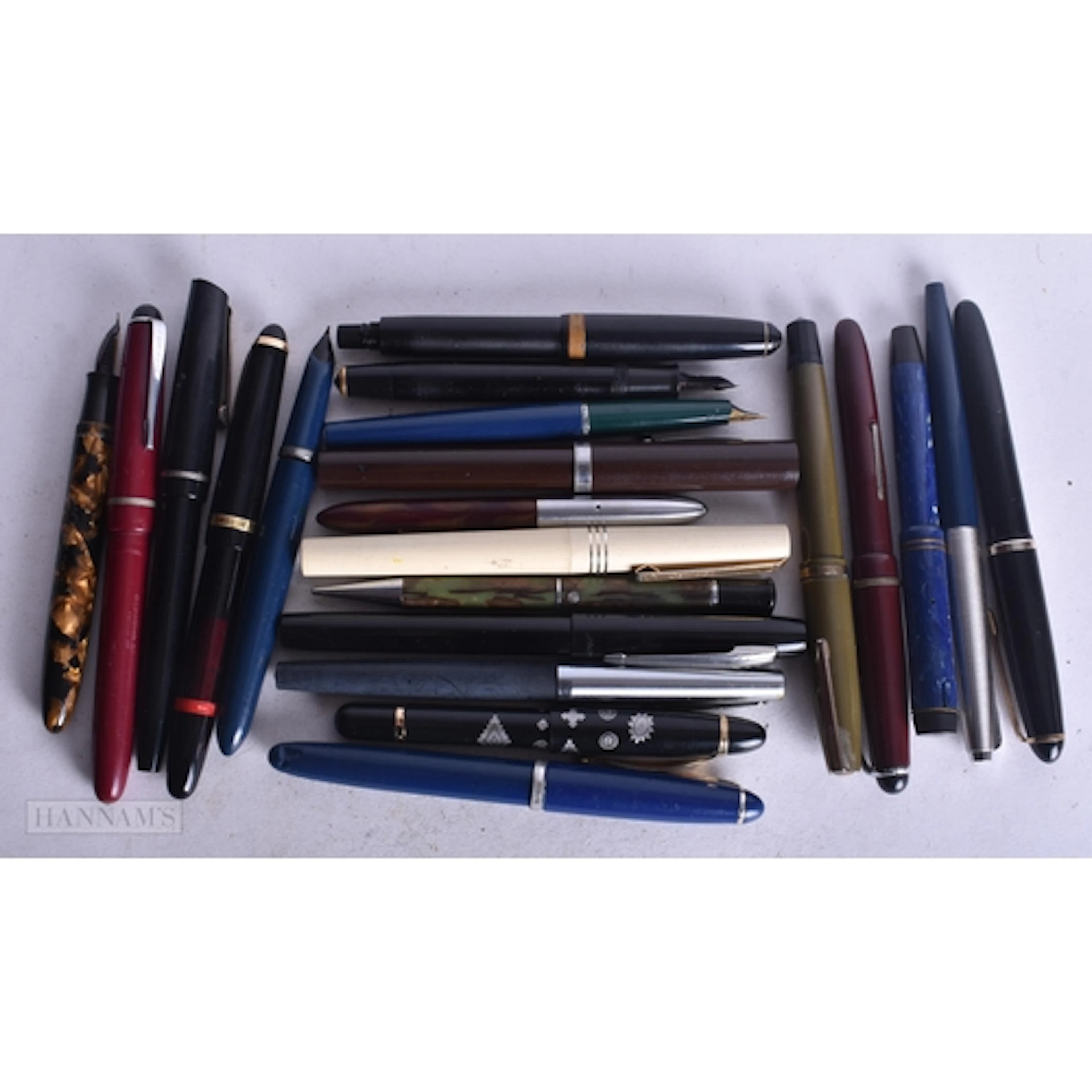 Fifteen Fountain Pens (incl 2 Parker and a Scheaffer) togeth...