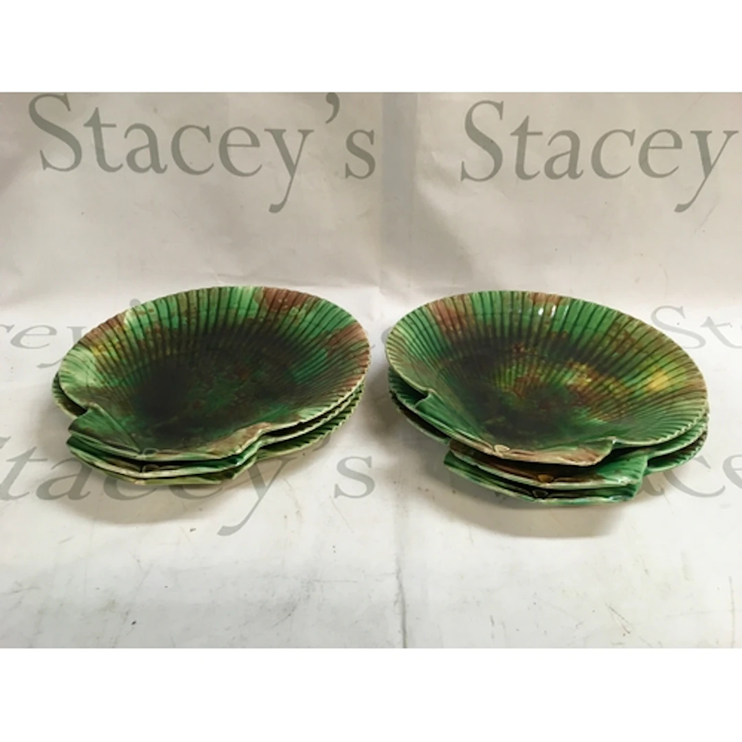 Six Wedgewood plates