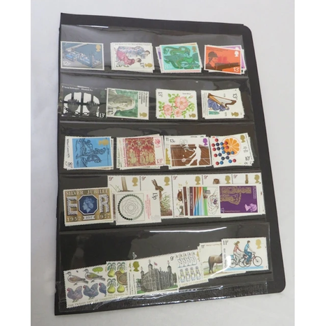 Stamps: GB Display Card 42 Unmounted Mint Sets Decimal Comme...