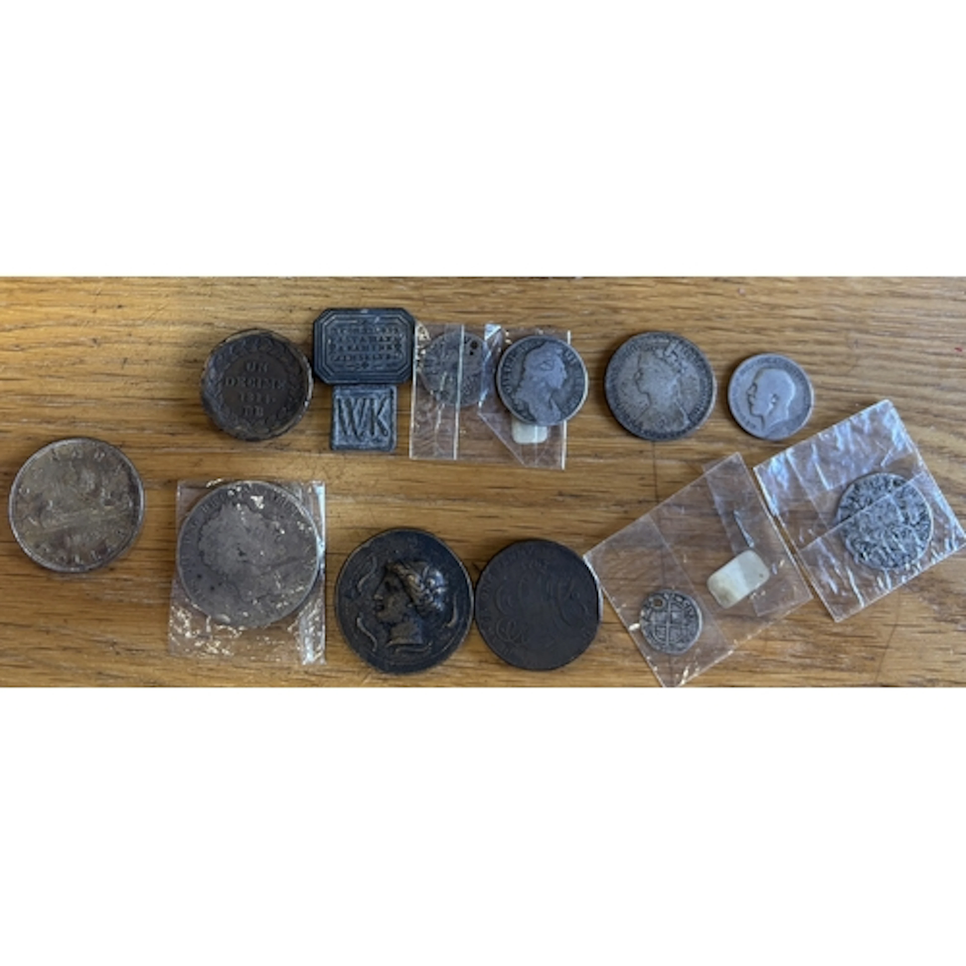 Collection of mostly pre decimal in small wooden box, genera...