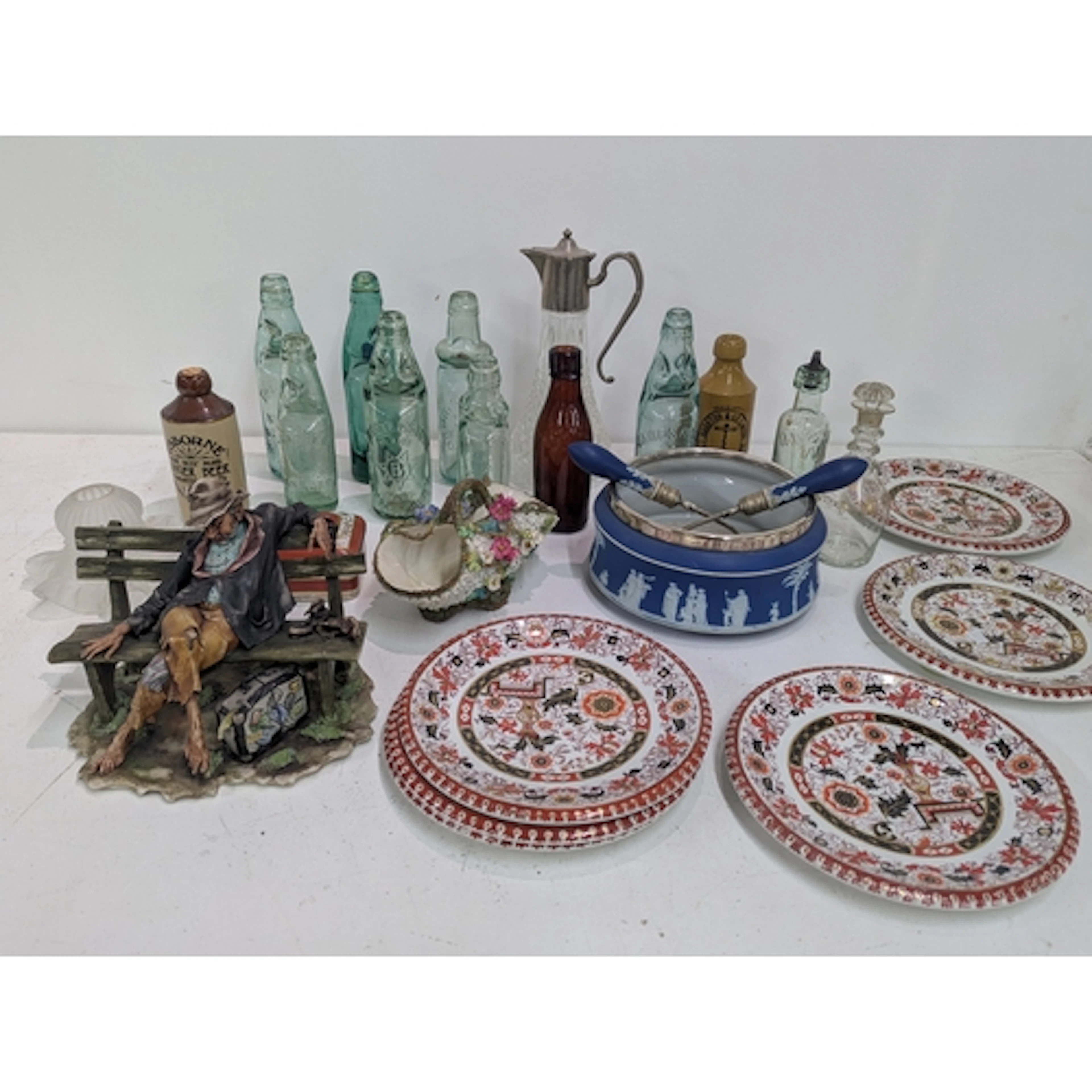 Mixed ceramics and collectables to include Capodimonte figur...