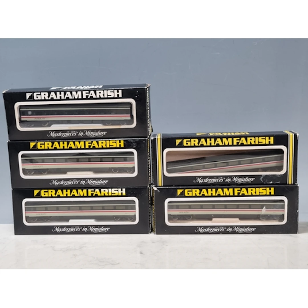 A rake of five boxed Graham Farish N gauge Intercity Mk.III ...