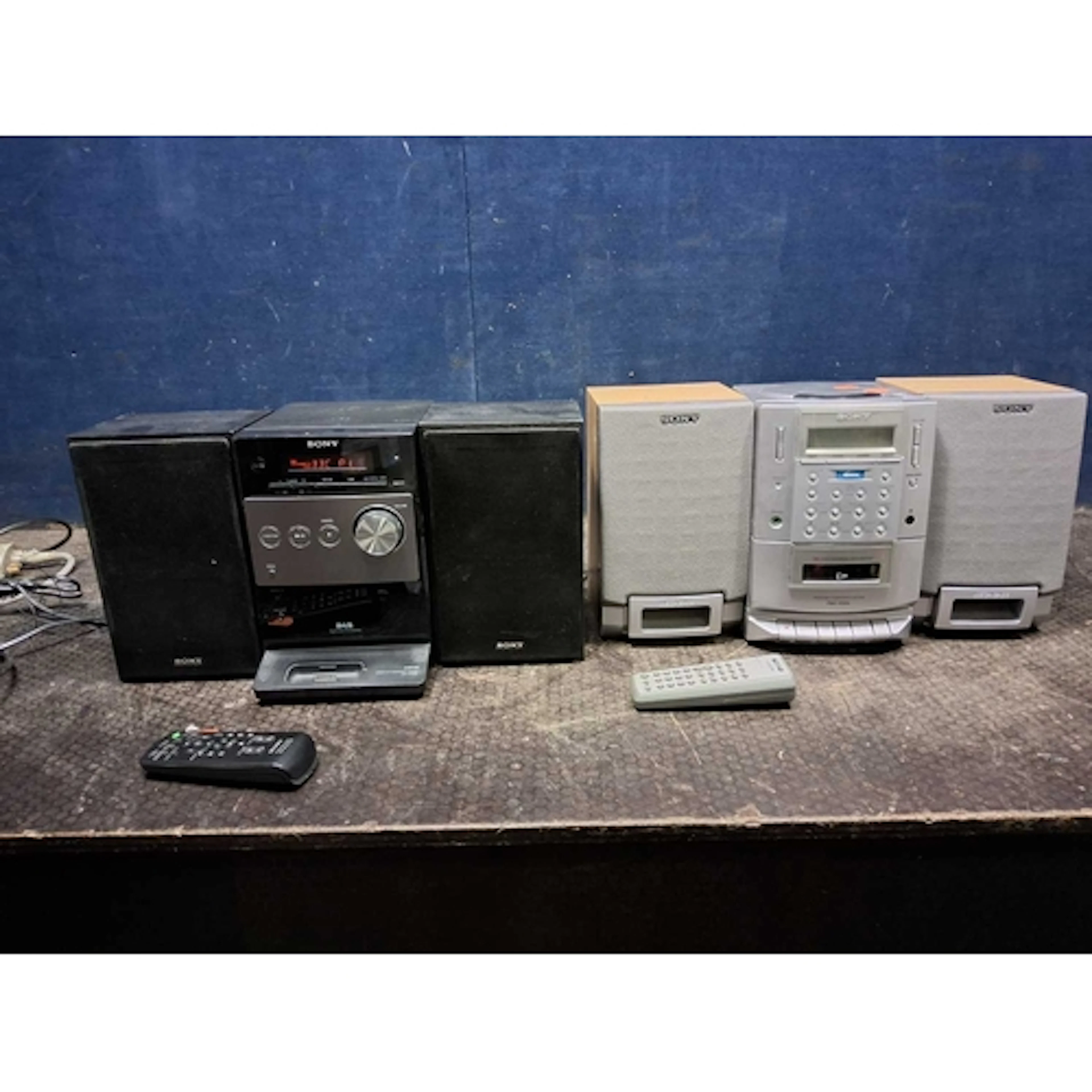 TWO SONY MINI HI-FIs, including a CMT-FX350i with remote and...