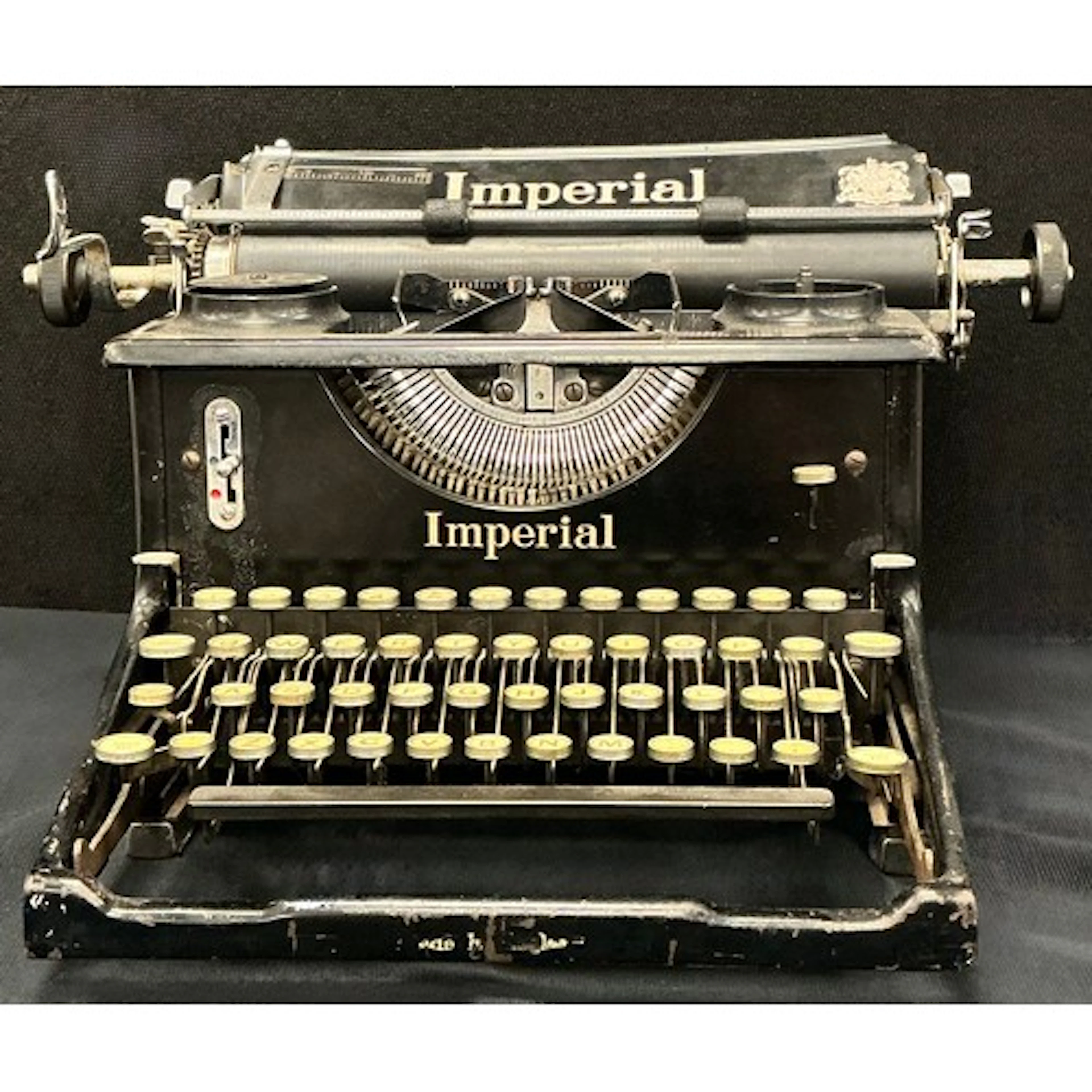 A Vintage Imperial Model 50 Standard typewriter, serial no M...