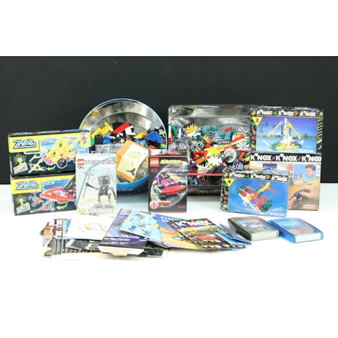 Lego - Collection of boxed & unboxed Lego to include 2 x sea...