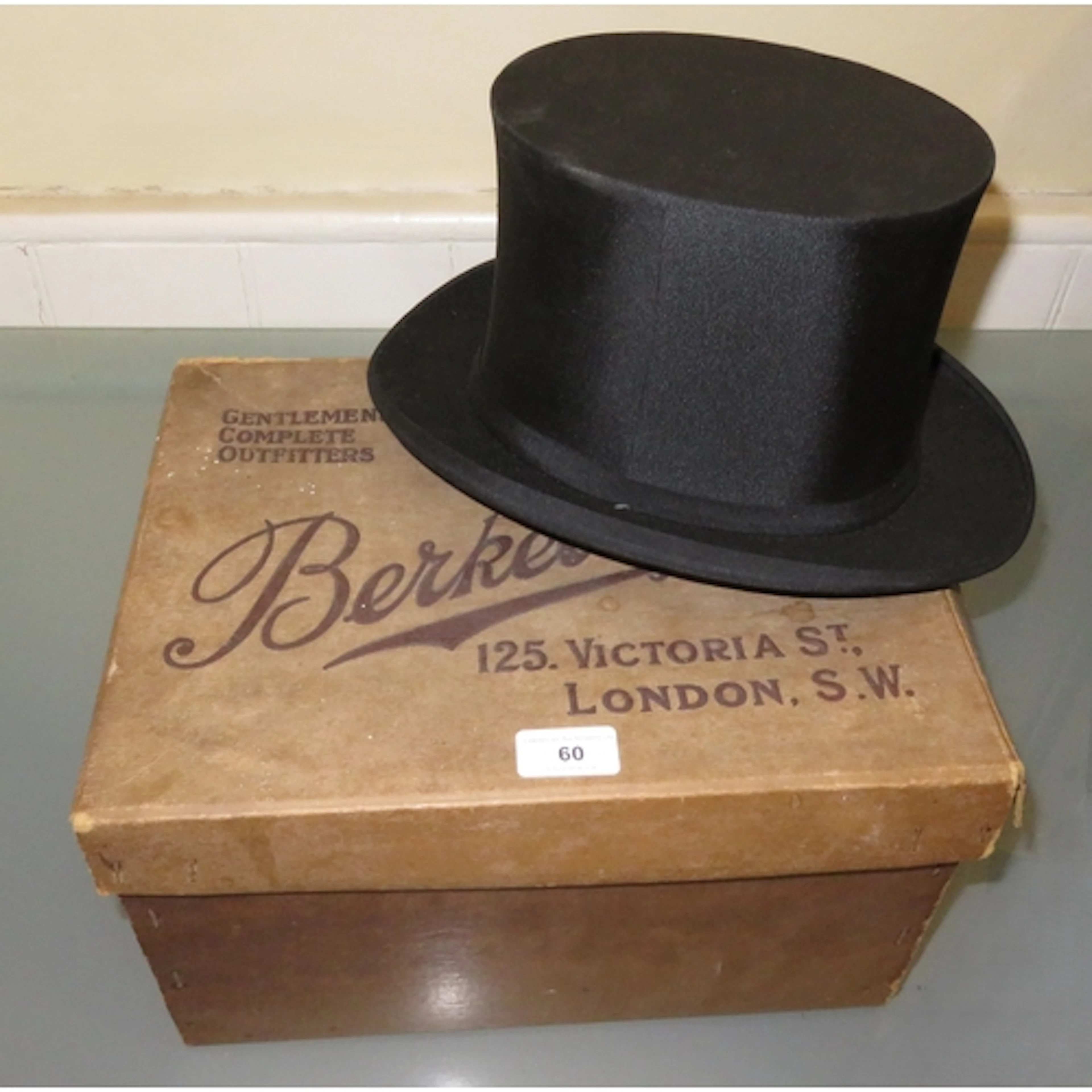 Vintage top hat in original box