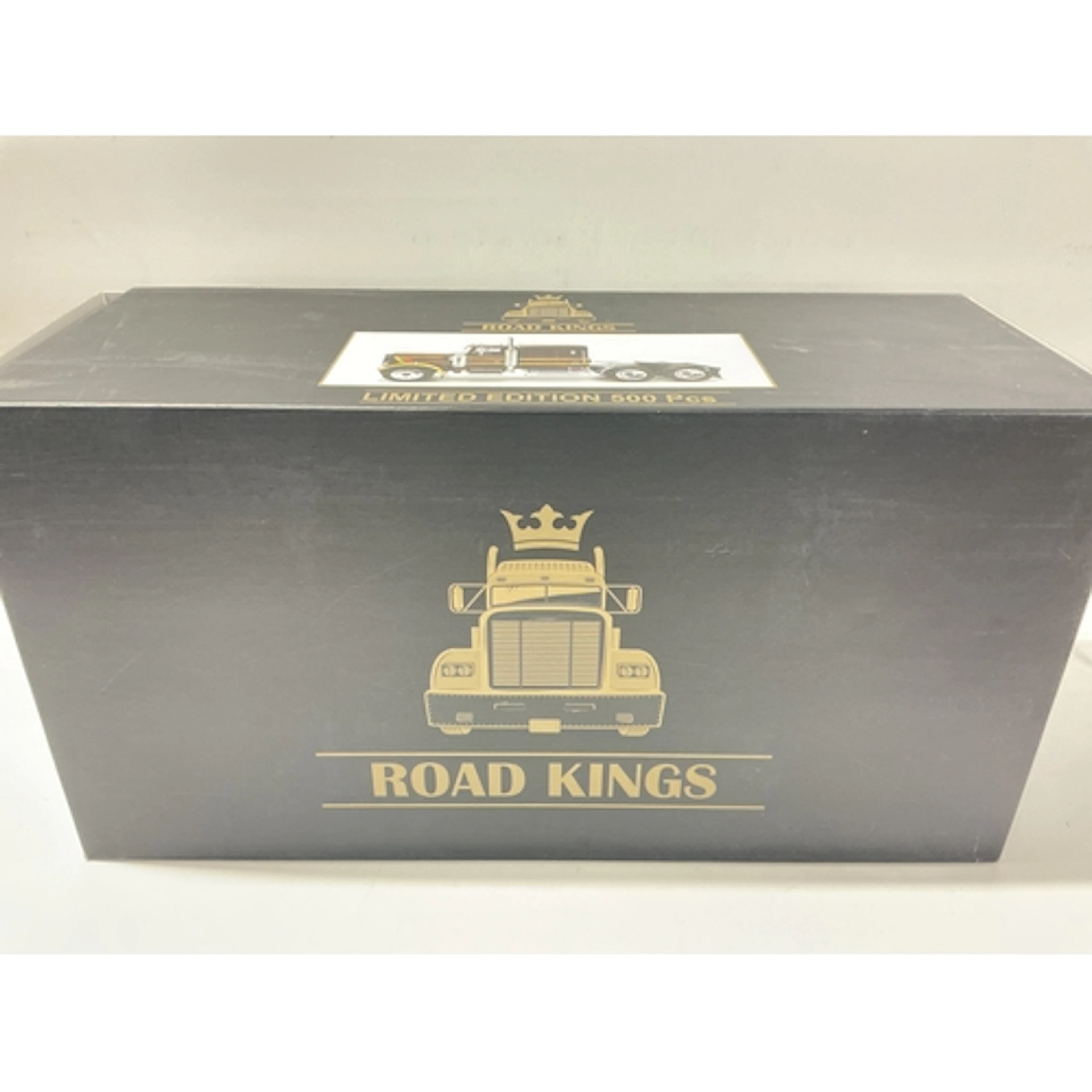A Boxed Road Kimgs Diecast 1/18 Scale Peterbilt 359 Truck. L...