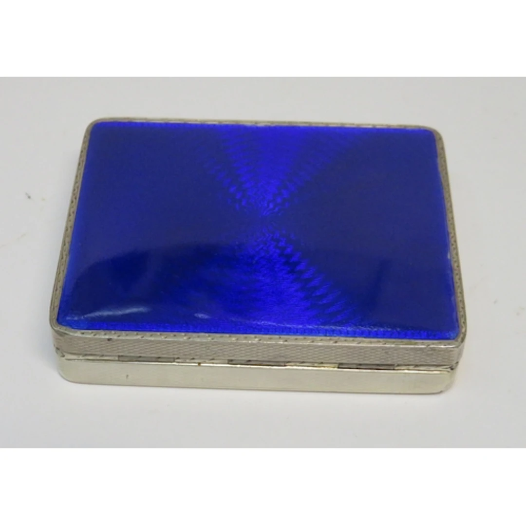 925 Silver and blue enamel snuff box, with hinged cover