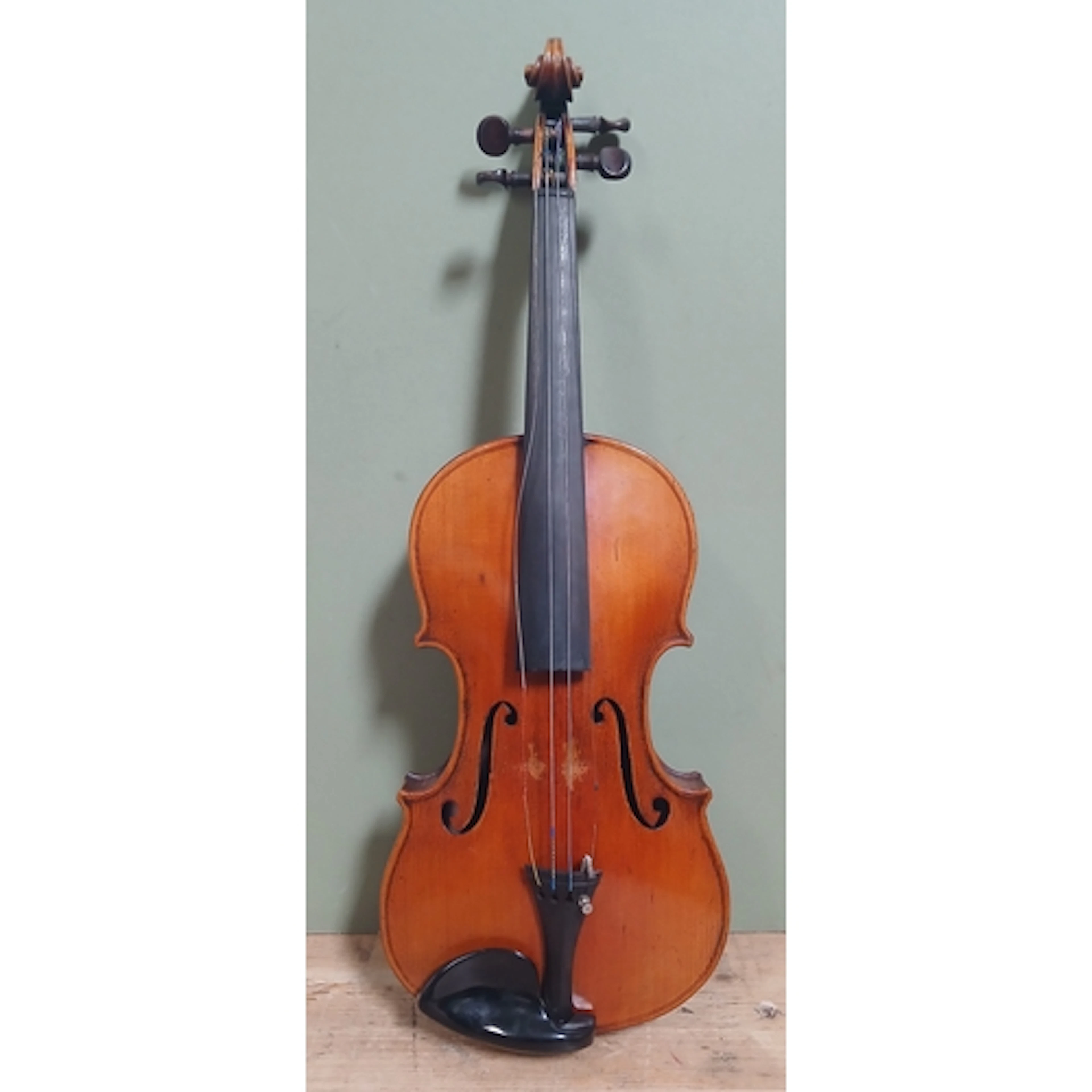 An antique violin, two piece back, length 353mm, labelled Vu...