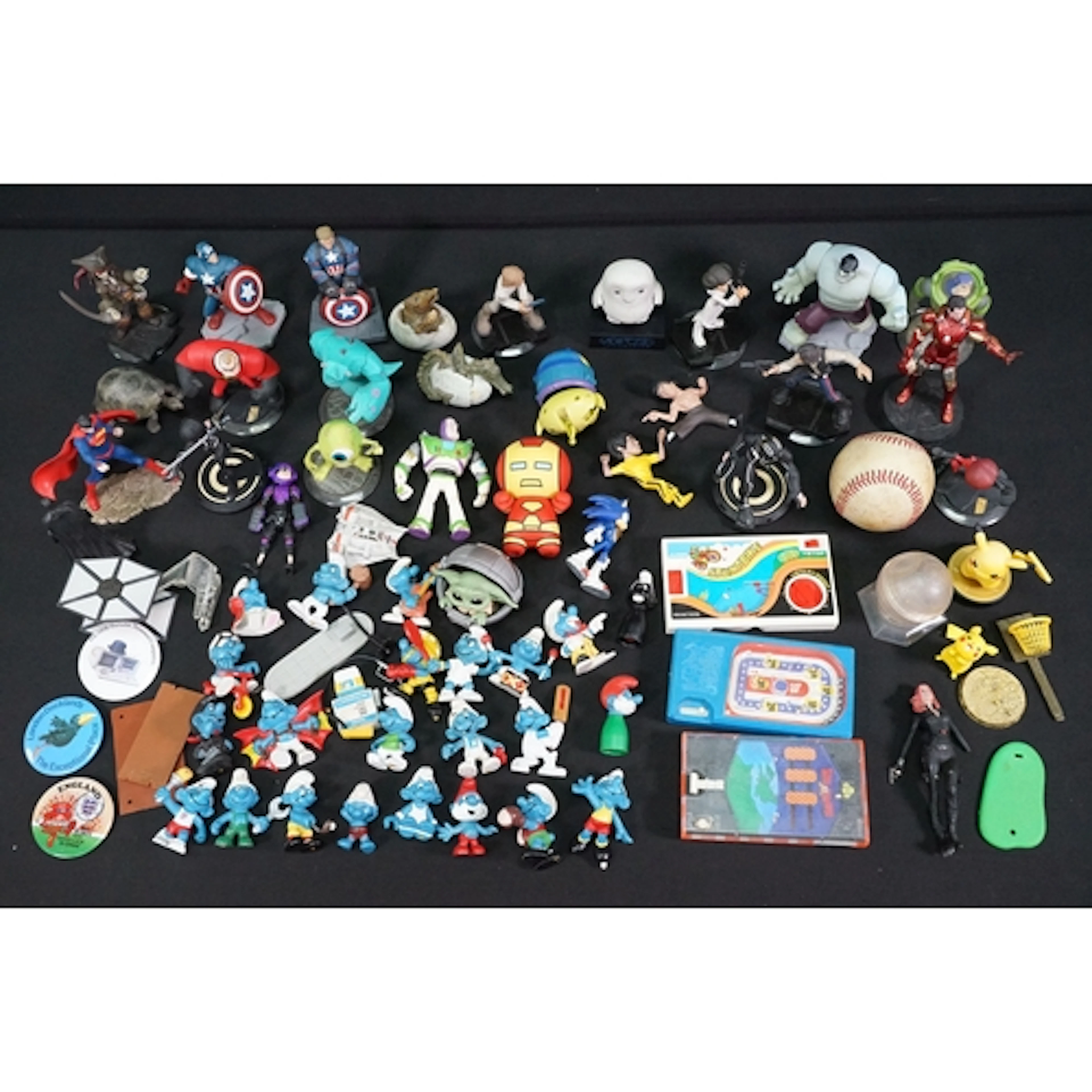 Collection of figures and toys to include 20 x Schleich / Pe...